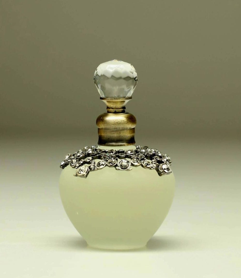 𝐉𝐎𝐈𝐍 𝐎𝐔𝐑 𝐖𝐎𝐑𝐋𝐃 𝐎𝐅... - Tapputi Egyptian Perfume Oils