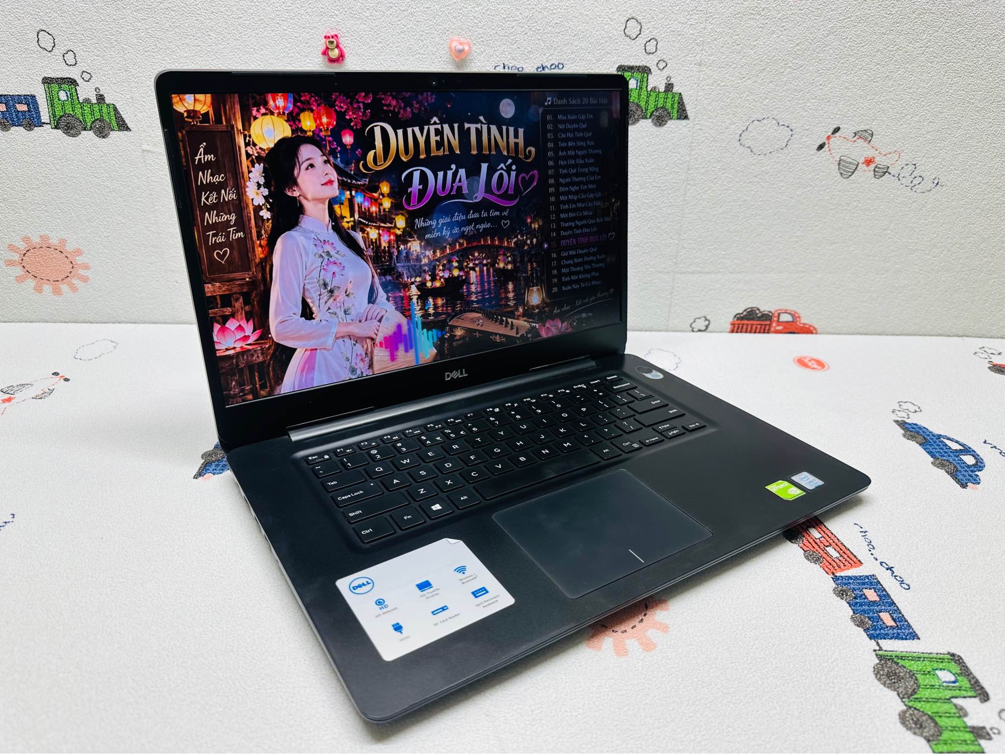 💥Dell Vostro 5581 * CPU: Intel Core i7-8565U (Gen 8) * RAM: 8GB