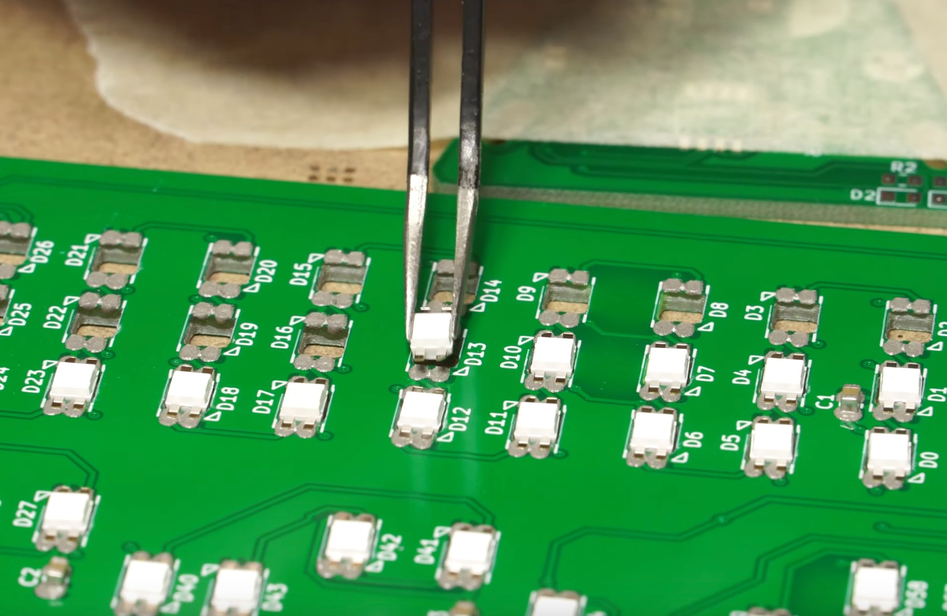 PCBWay - Using PCB as a diffuser?! Well, it works for this...