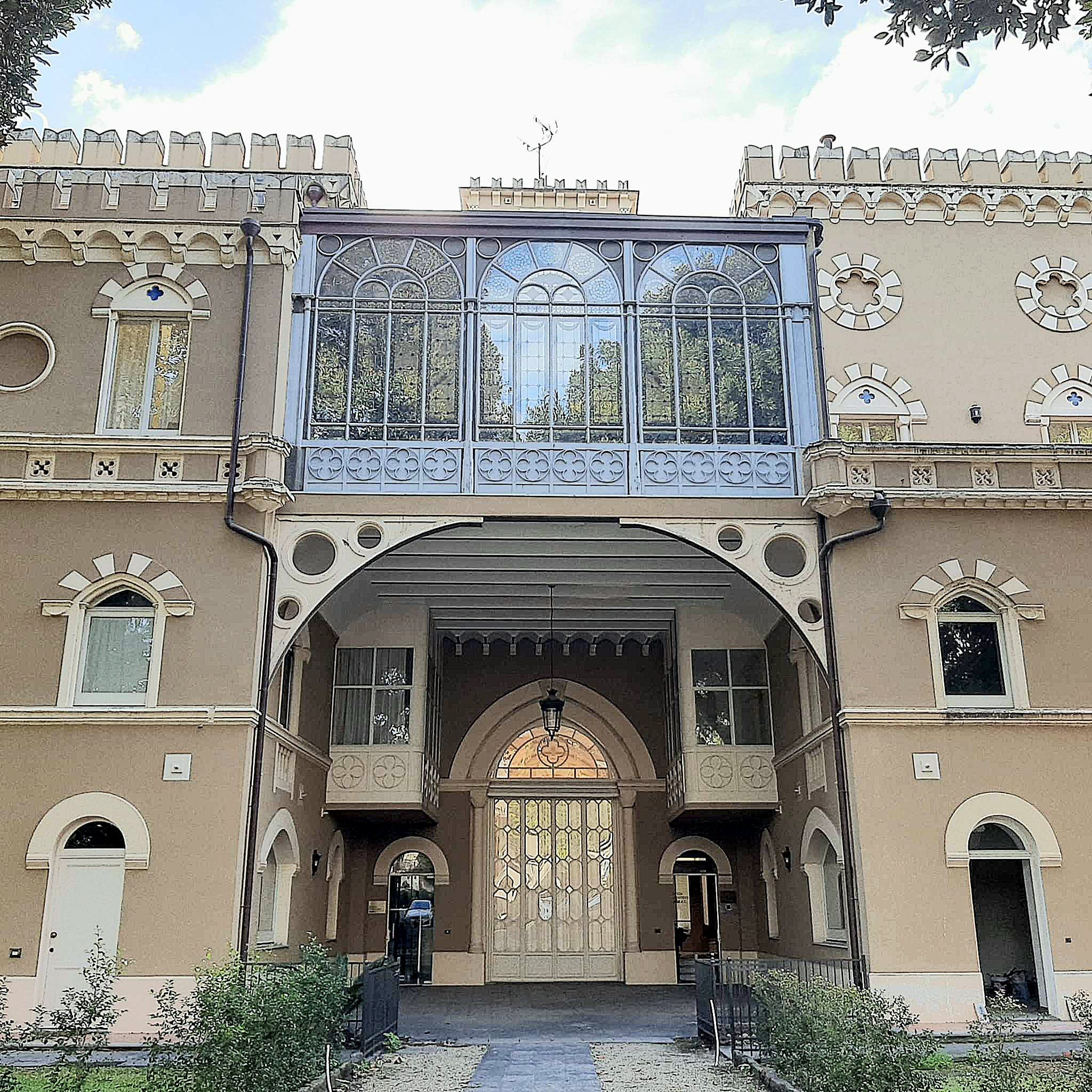 villa Romeo... - Melior de cinere surgo - Obiettivo Catania | Facebook
