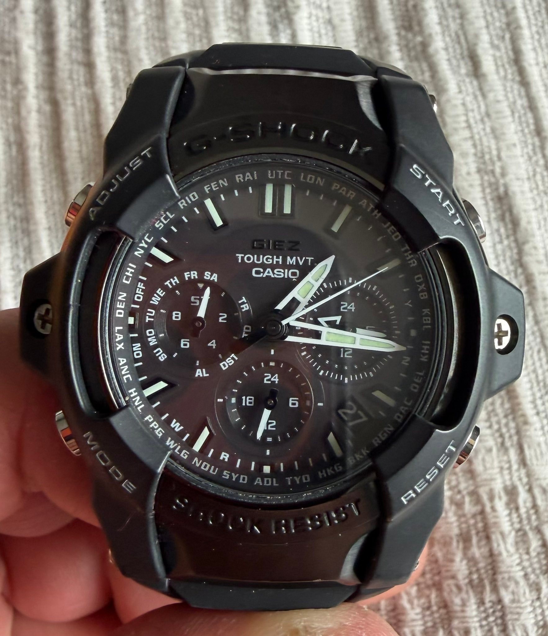 Giez GS-1400 watch review: a rugged Casio Oceanus alternative