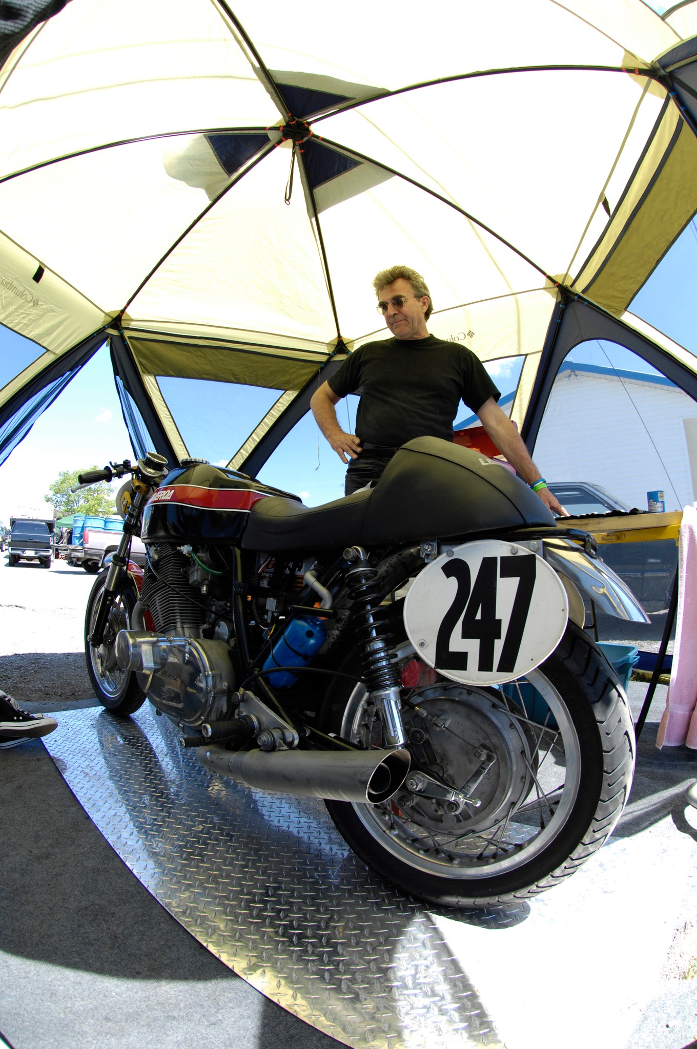 Mosport August 2007 750s racebike details