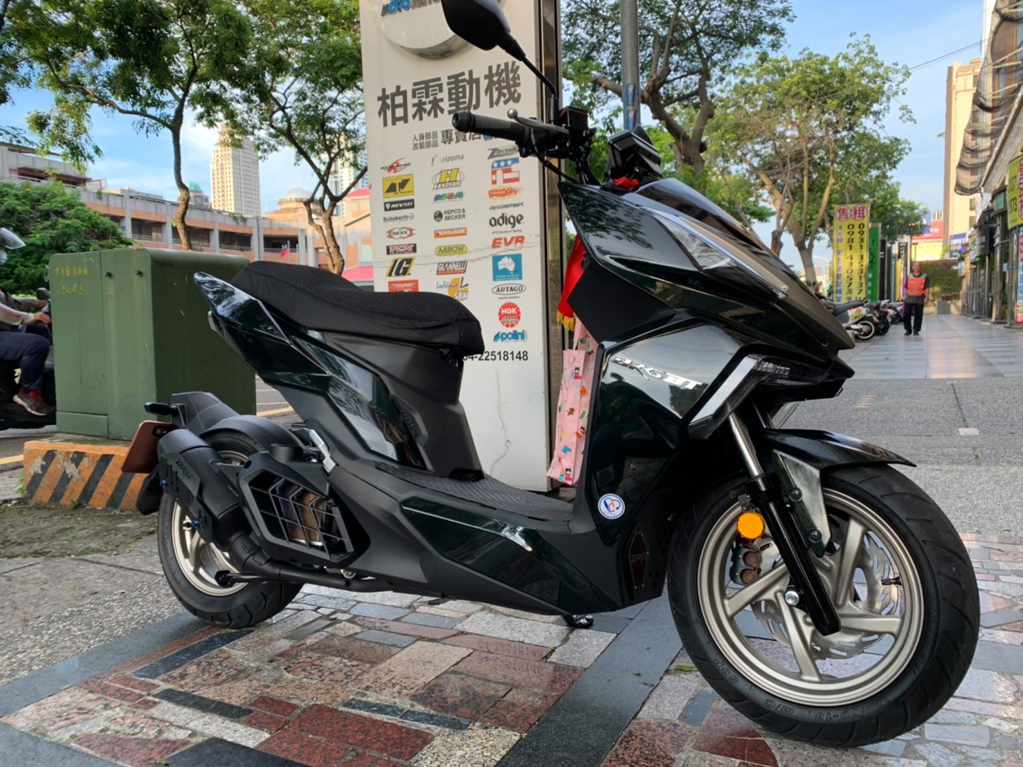 台中柏霖動機門市 - #Dimotiv #SYM #DRG 19-20 DRG邊柱加大座 現貨在店 原廠直上!!... | Facebook