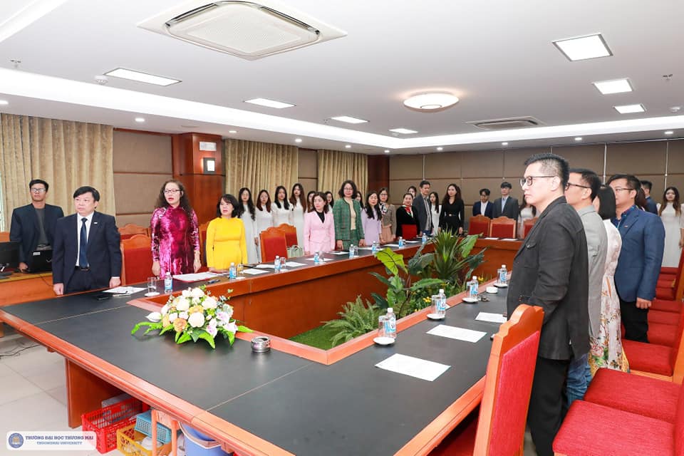 C... - SREC - CLB Sinh Viên Nghiên Cứu Khoa Học & Khởi Nghiệp