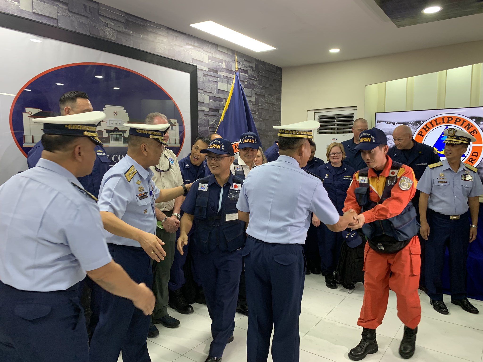 News5 - Nagkita na ang mga opisyal ng Philippine Coast Guard #PCG at ...