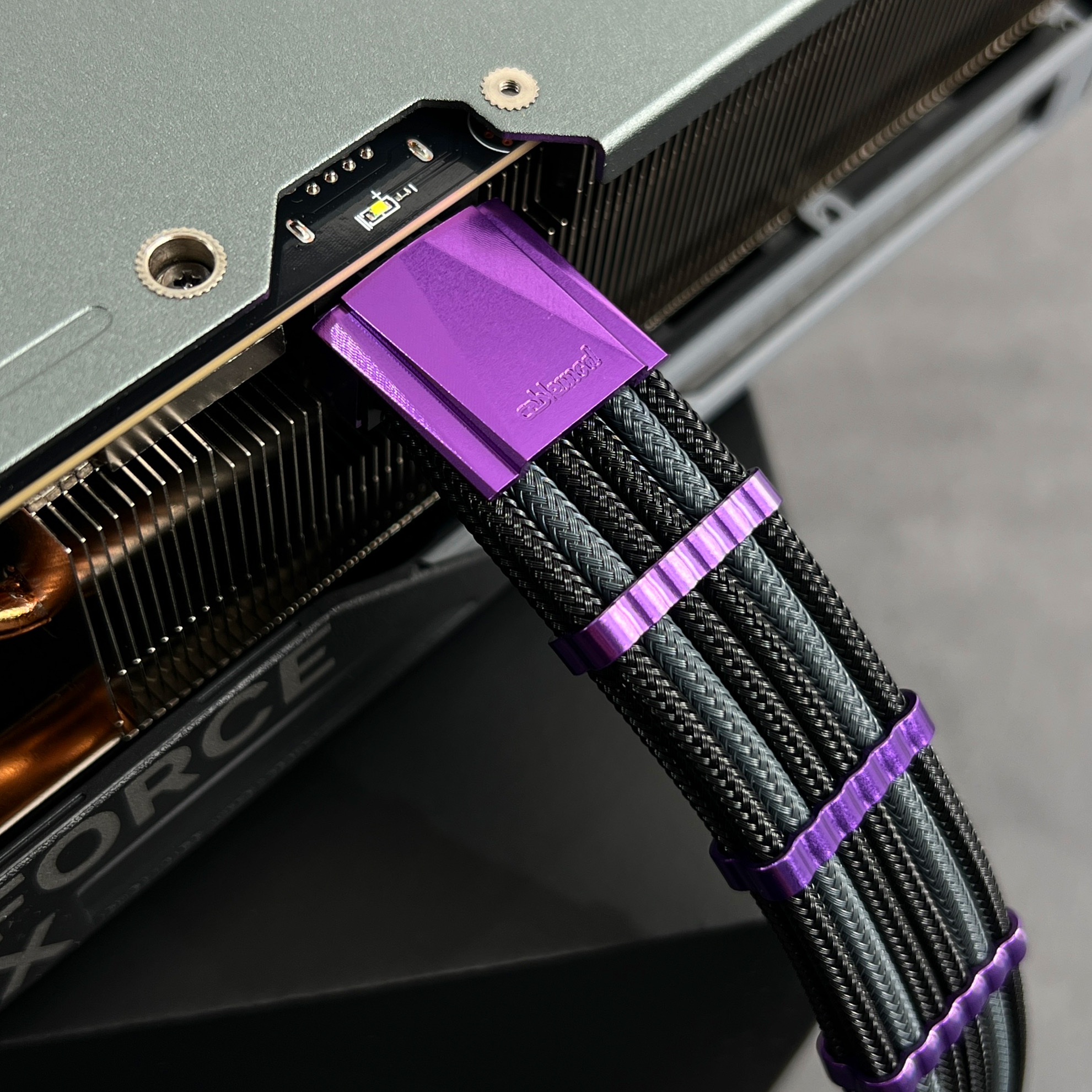 CableMod - A cable to rule them all! ITRaid shares an...