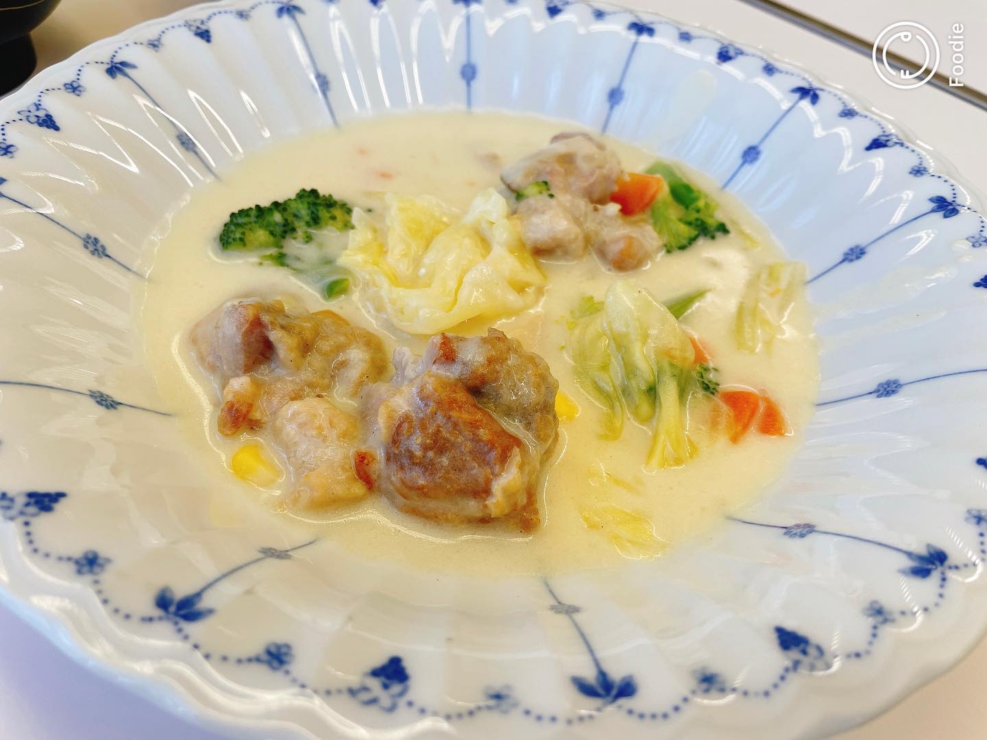 かわら食人 カワラッキー 昨日の食ボラのおランチは チキンのフリカッセの方を少々 ちきんふりかっせ Facebook