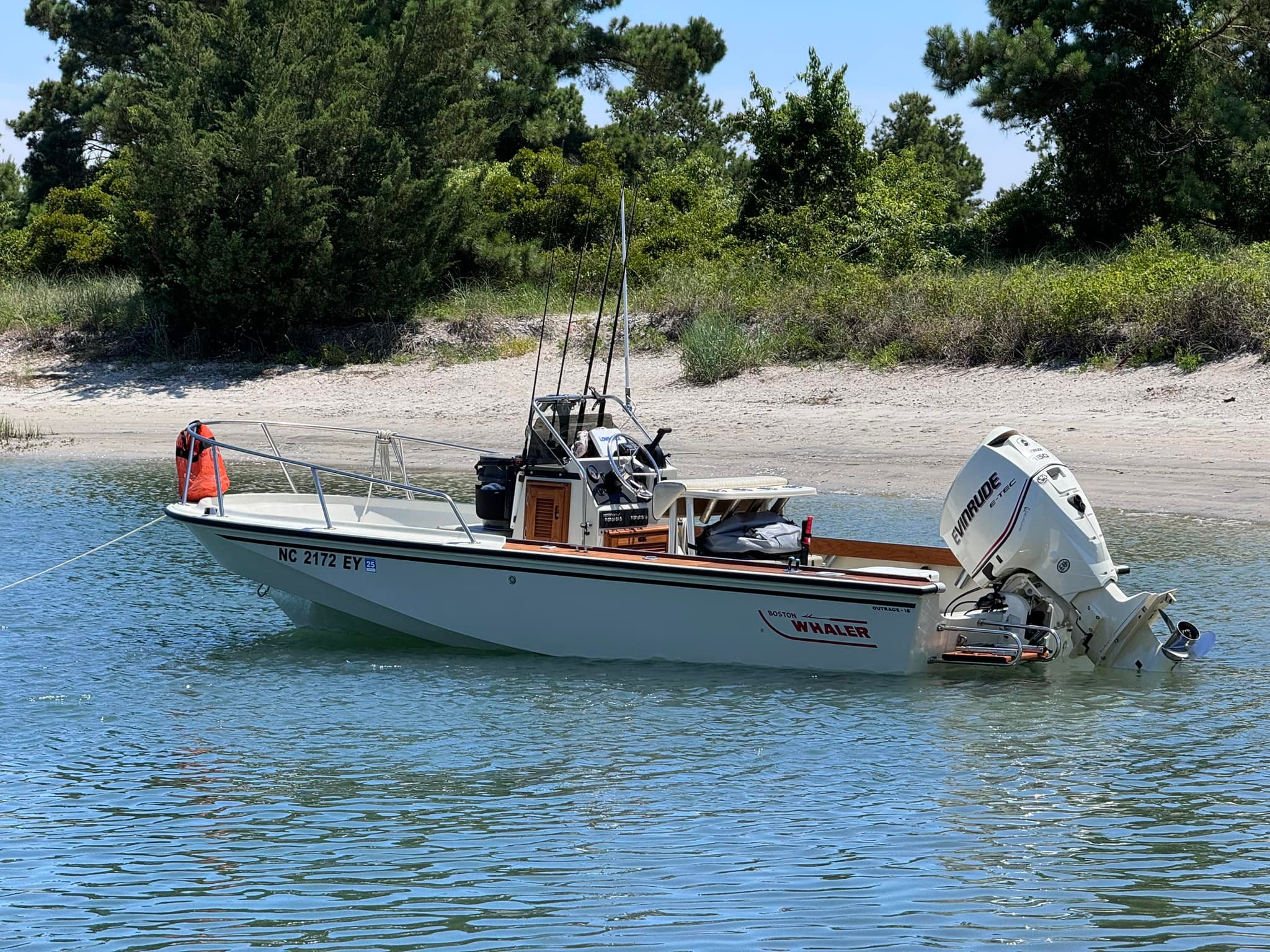 1989 Boston Whaler 18 Outrage Used - Boston Whaler 18 Outrage 1989 for sale