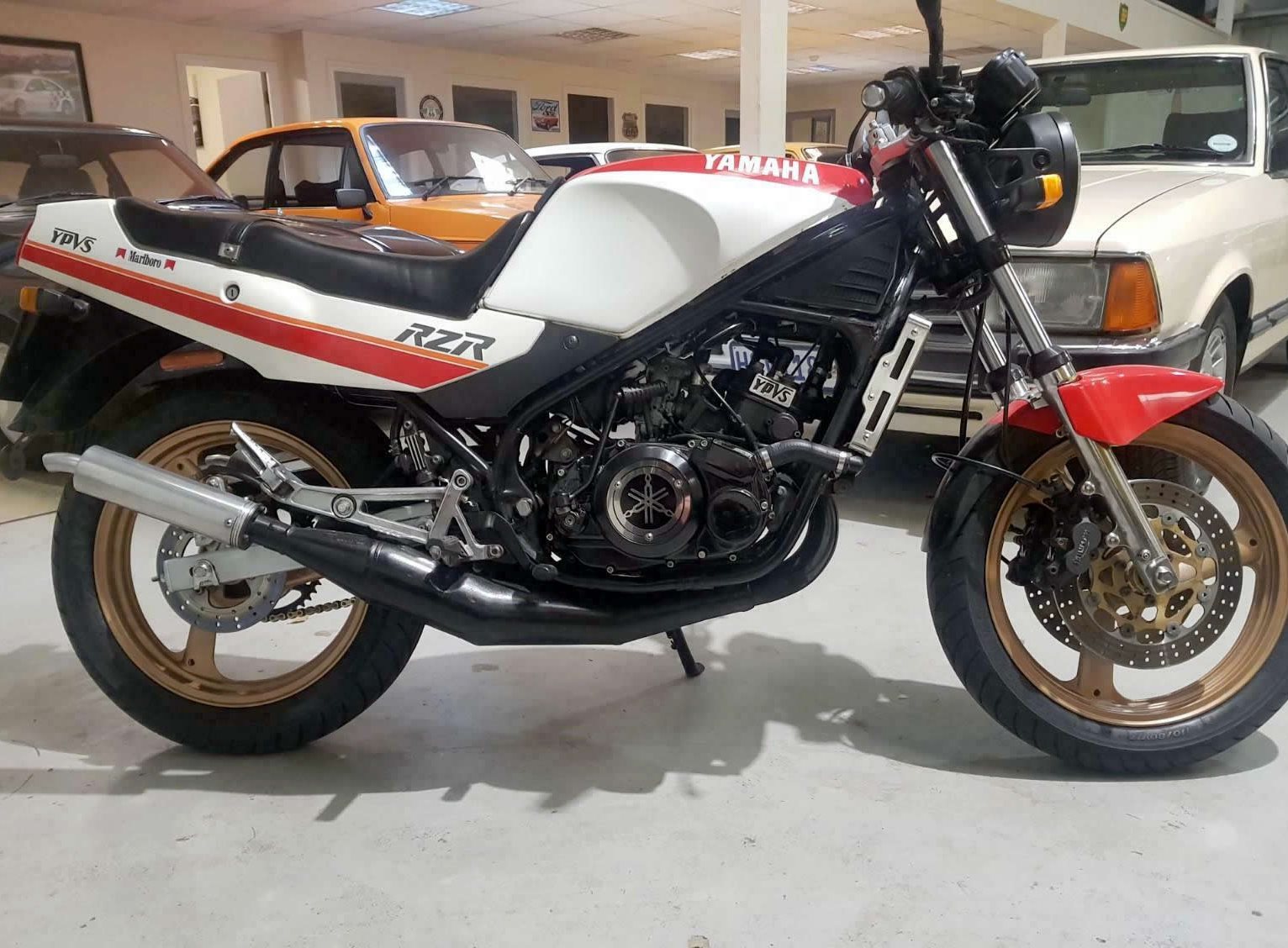 1988 Yamaha RZR250 YPVS with a 350 top end - should be fun ? For 