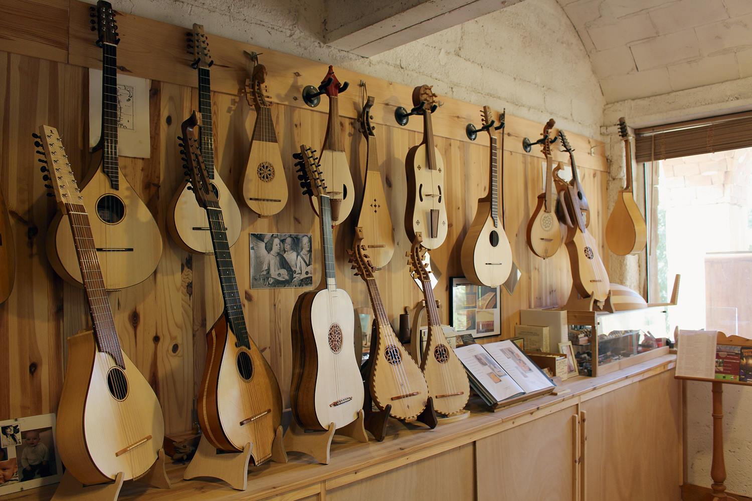 AIR CORSICA - 🎻 [Culture Corse]🎻 : Certains instruments... | Facebook