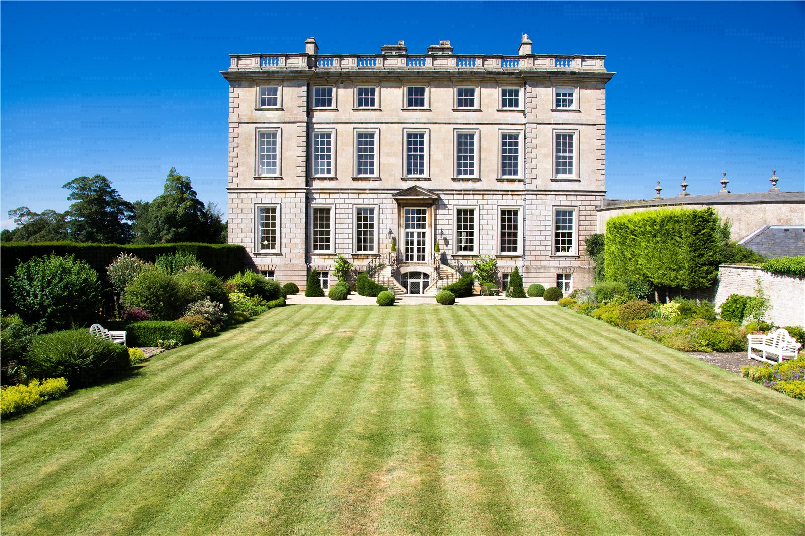 King West - FOR SALE: The Mansion House, Burley, #Rutland... | Facebook