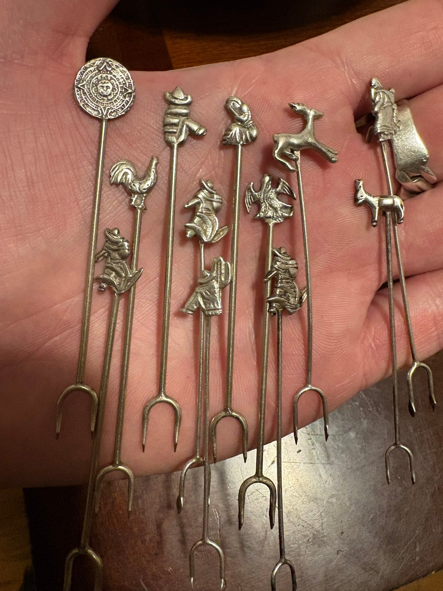 Antique Mexican silver forks found in Indiana