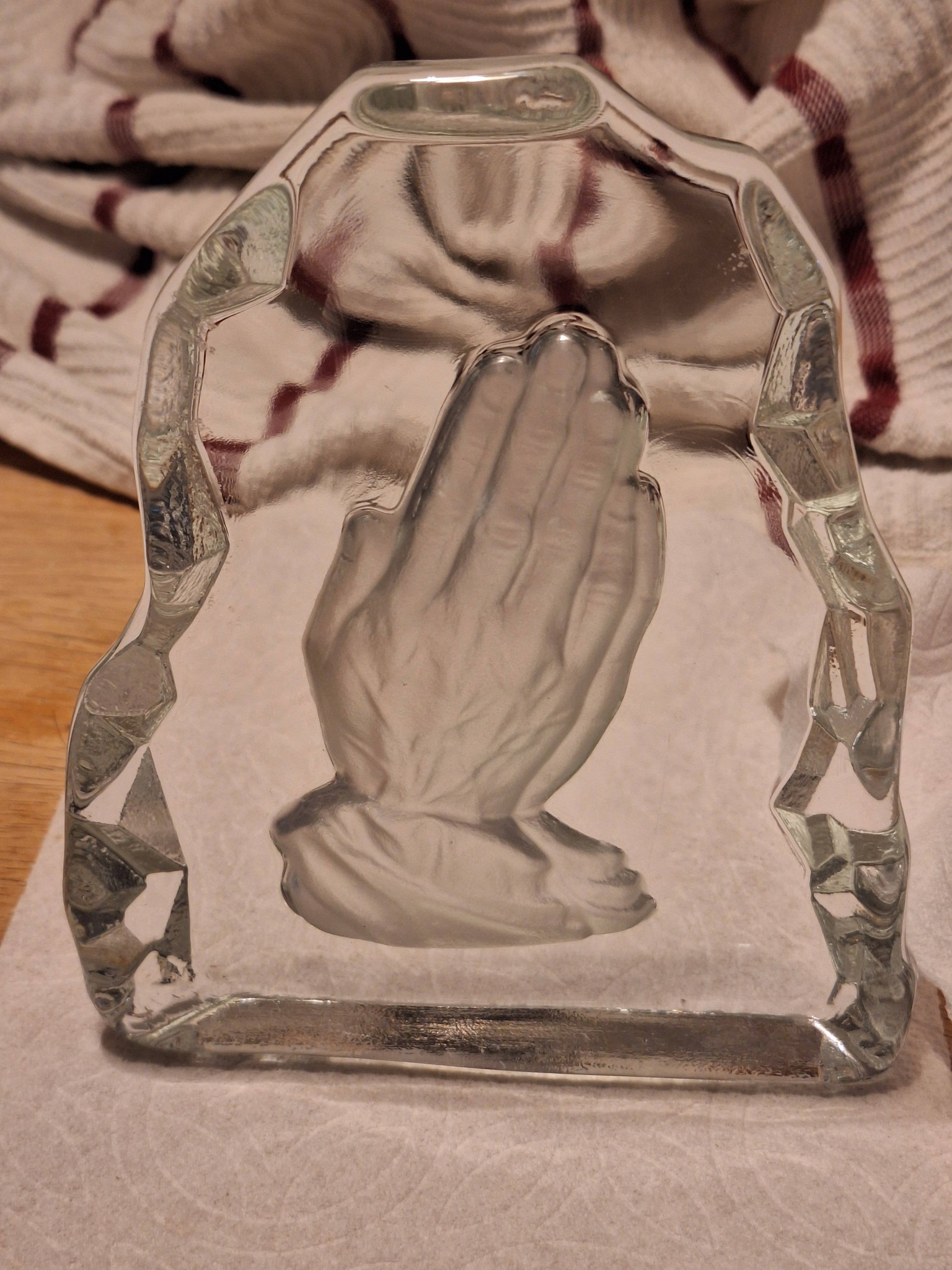 Today we are highlighting L.E. Smith glass! Here
