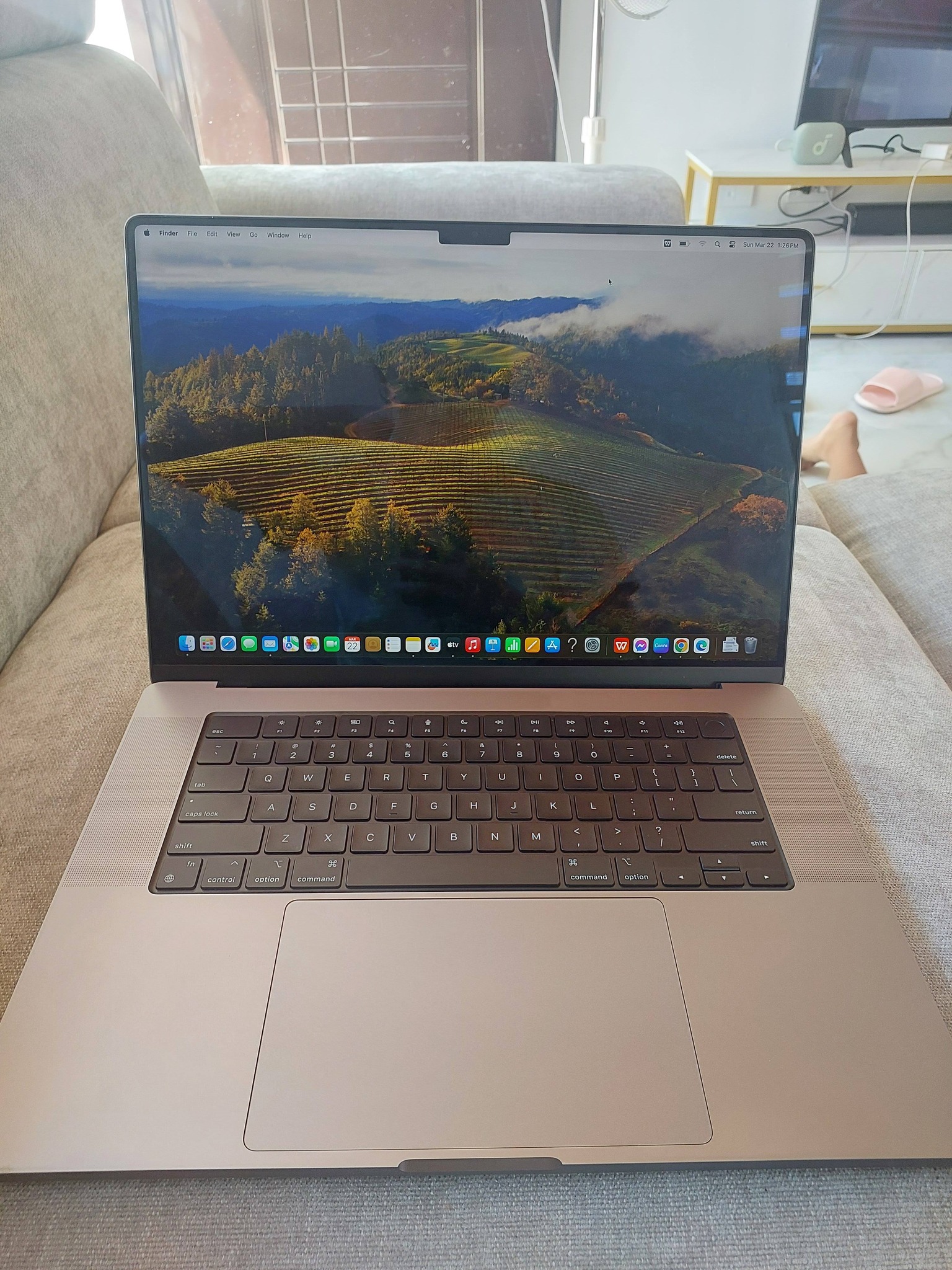 512 GB Storage 16 GB Ram Given with box? RFS need money? No 