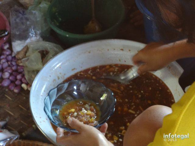 Infotegal - Tebus Weteng atau Mitoni merupakan salah satu...