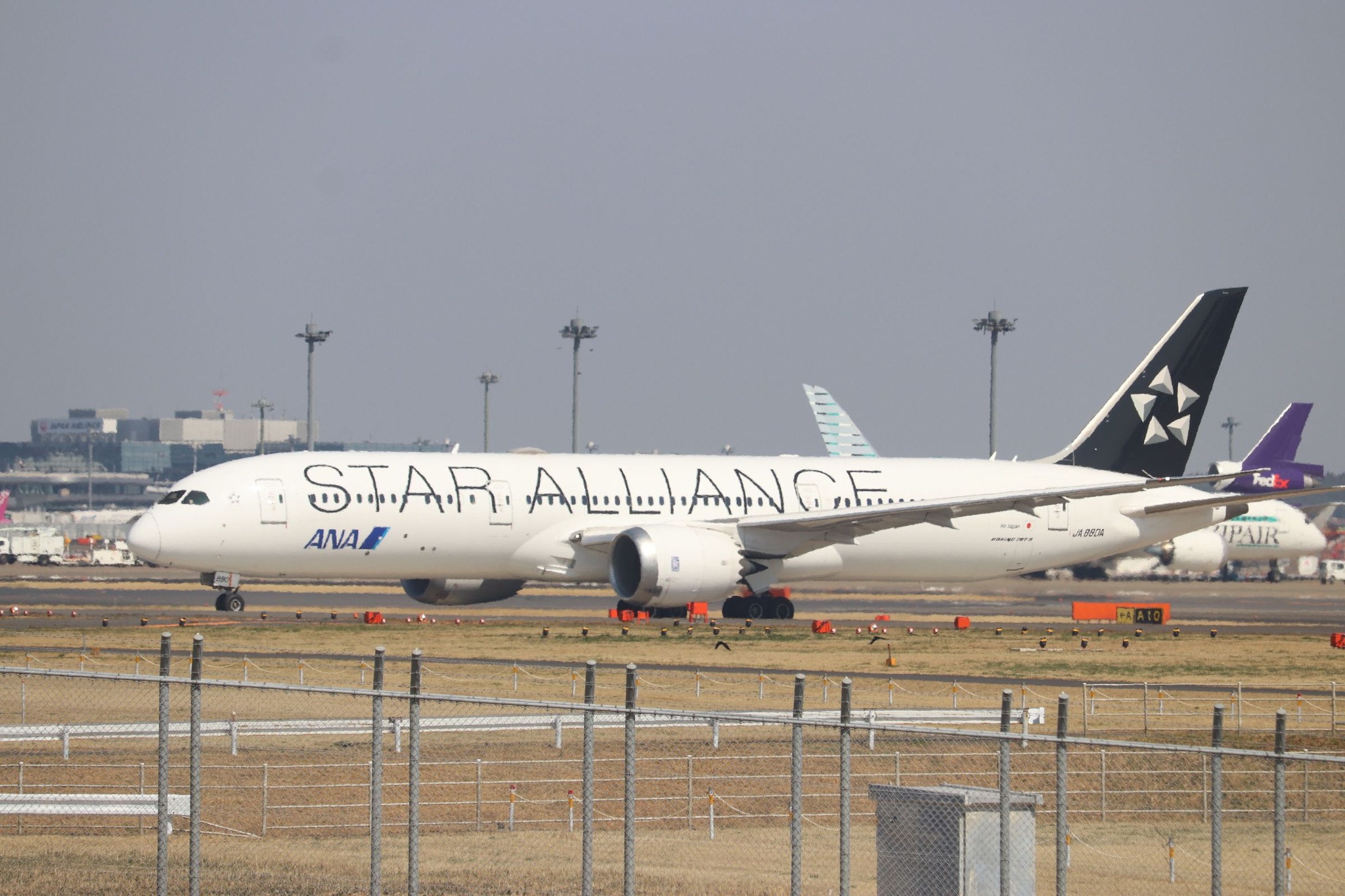 機体記号 「JA138A」 ANA・全日空Airbus A321neo。羽田空港A滑走路。