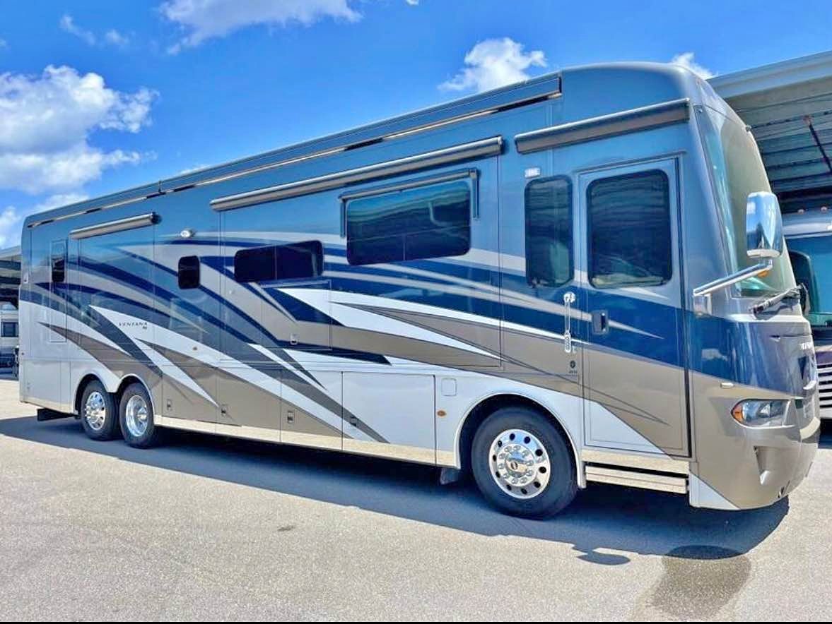 2021 Newmar Ventana 4037 Tag axle, 1.5 Bath! - RVs & Campers - Des ...