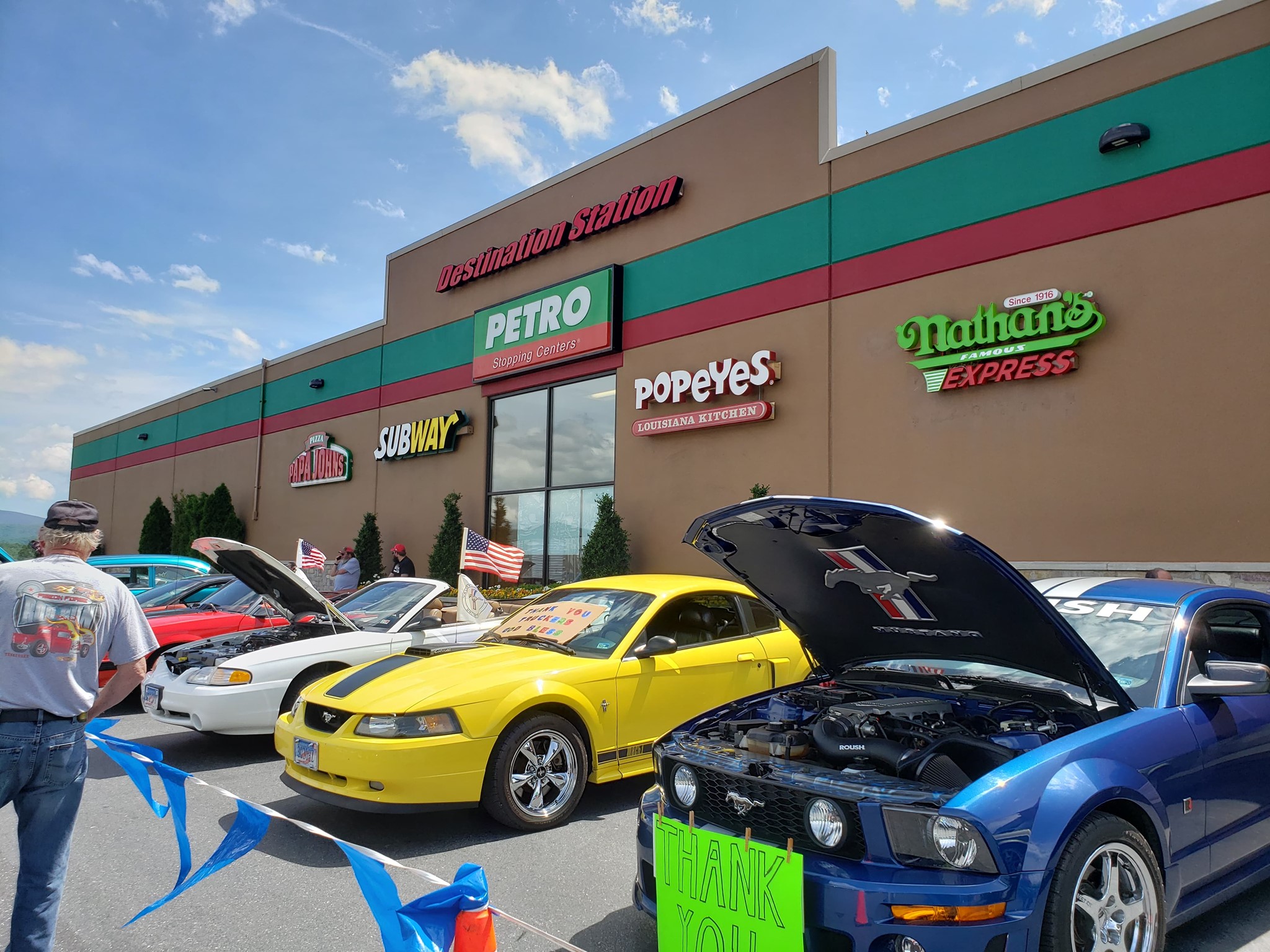 White's Travel Center | Raphine VA