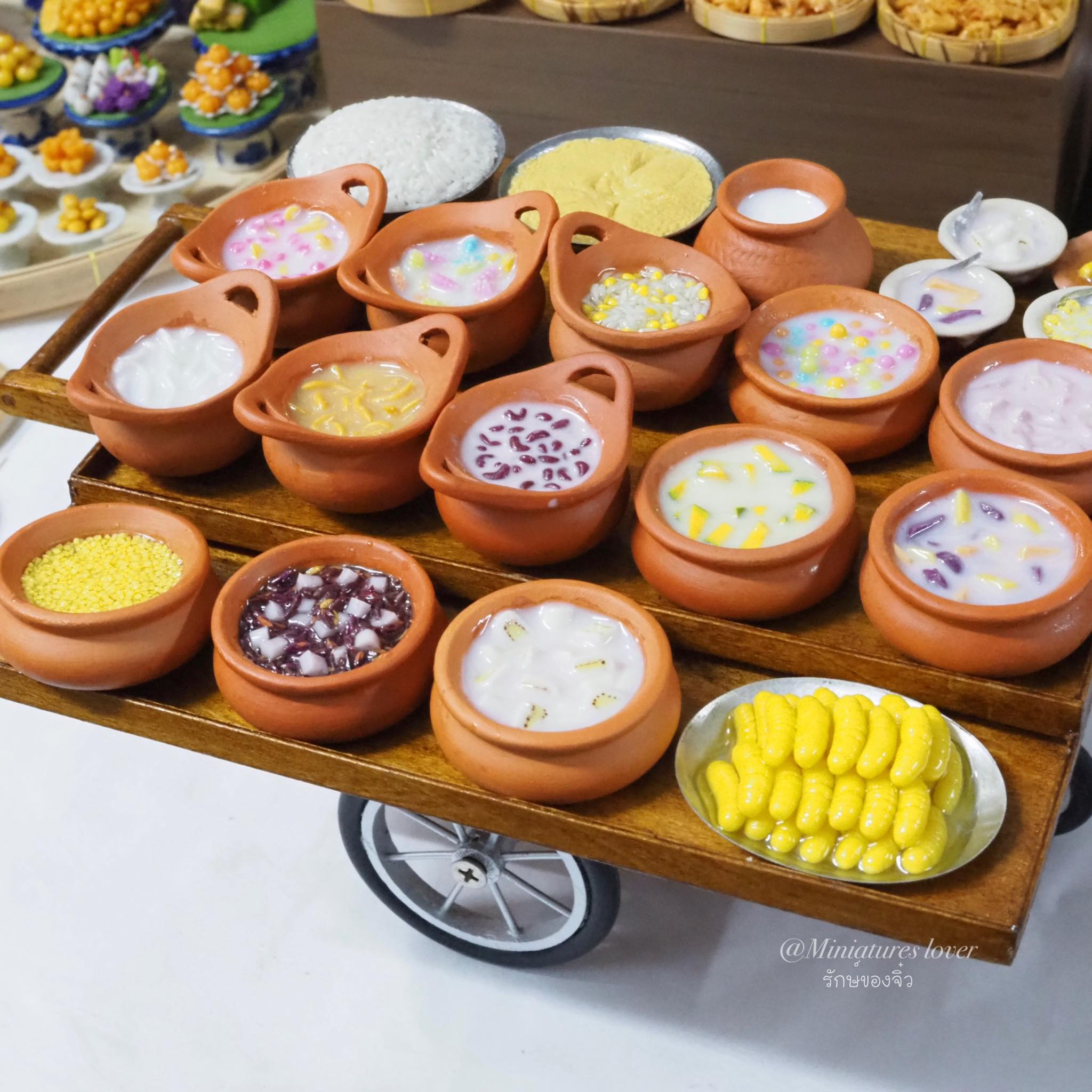 Mini Chalee - นอกจากขนมตระกูลทองๆแล้ว...