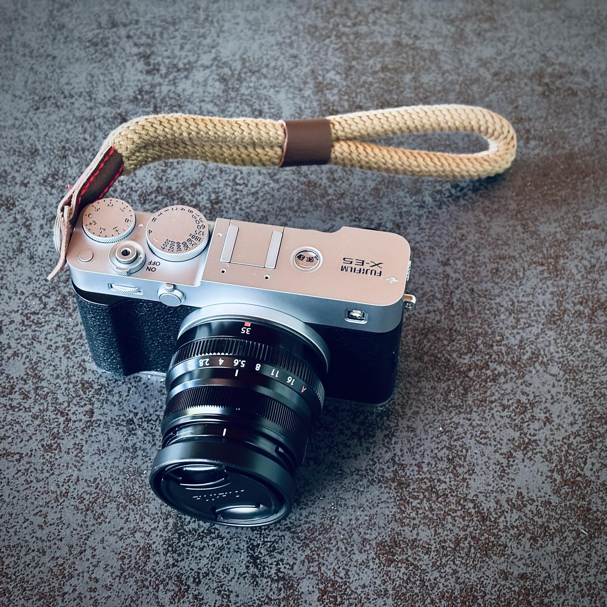 X-E5 XF35mmF2 R WR Testing this camera