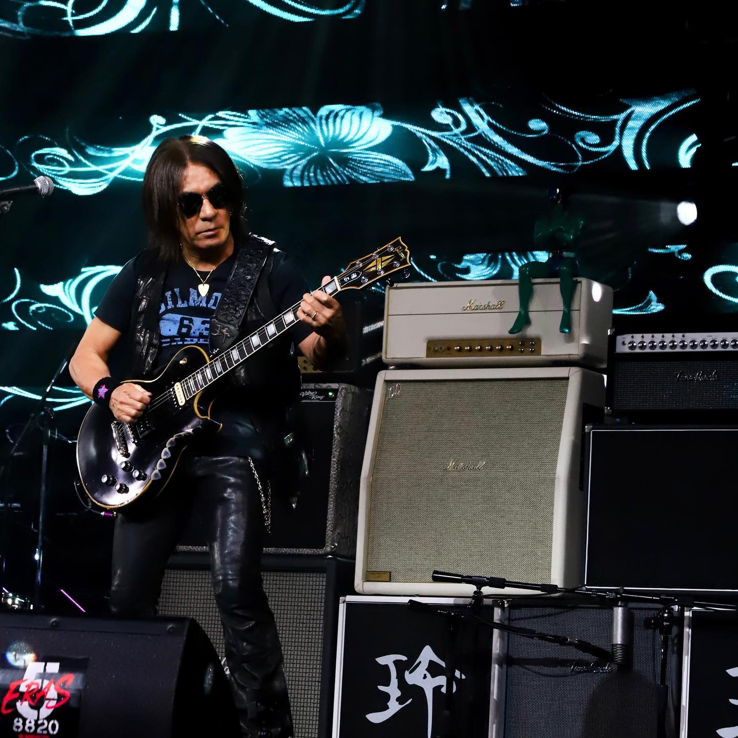B'z - B'z added a new photo.