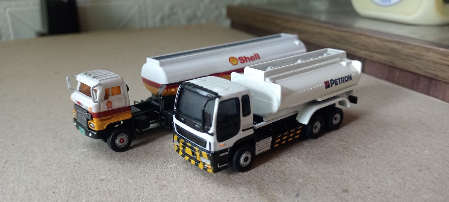 Tomica Custom Petroleum lorries 👌