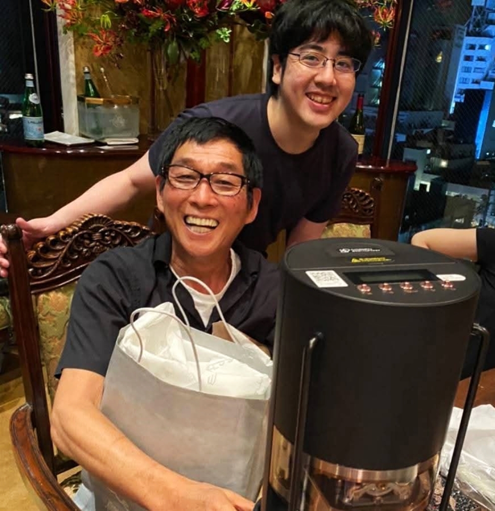 二 千 翔 職業
