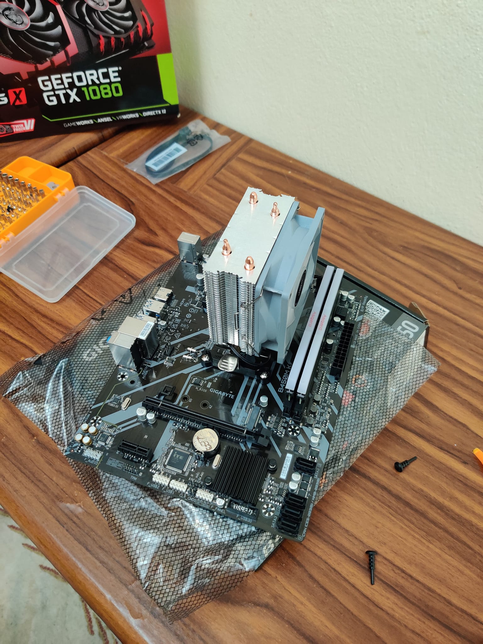 What FPS can I expect in CS 2 with a Ryzen 5 5500, GTX 1080, and 