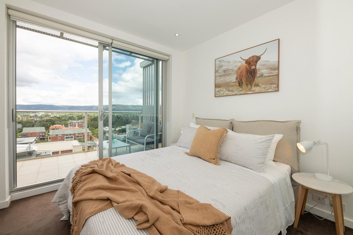Penthouse Sunrise Apartments