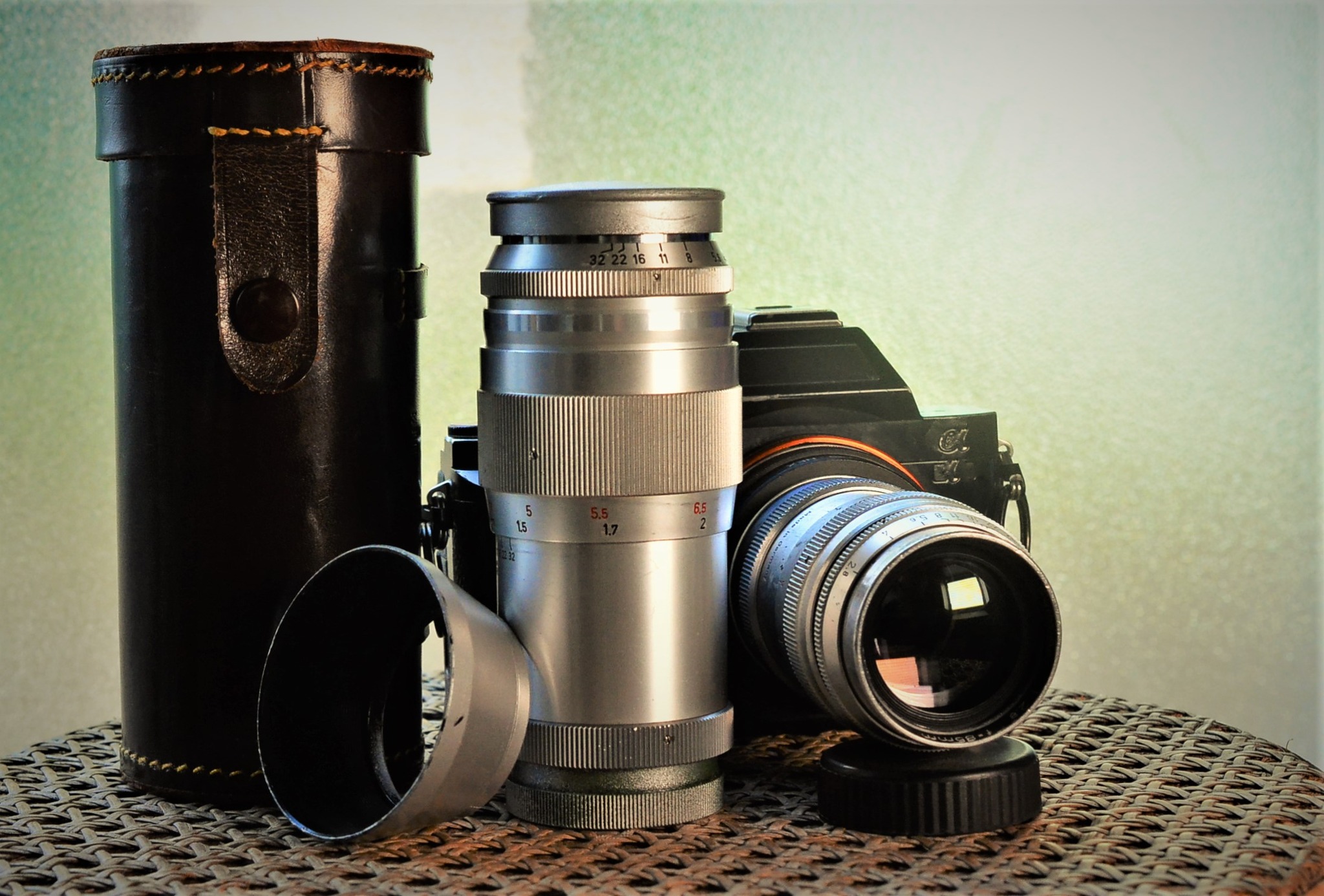 Steinheil 85mm f2.8 lens sharpness and character