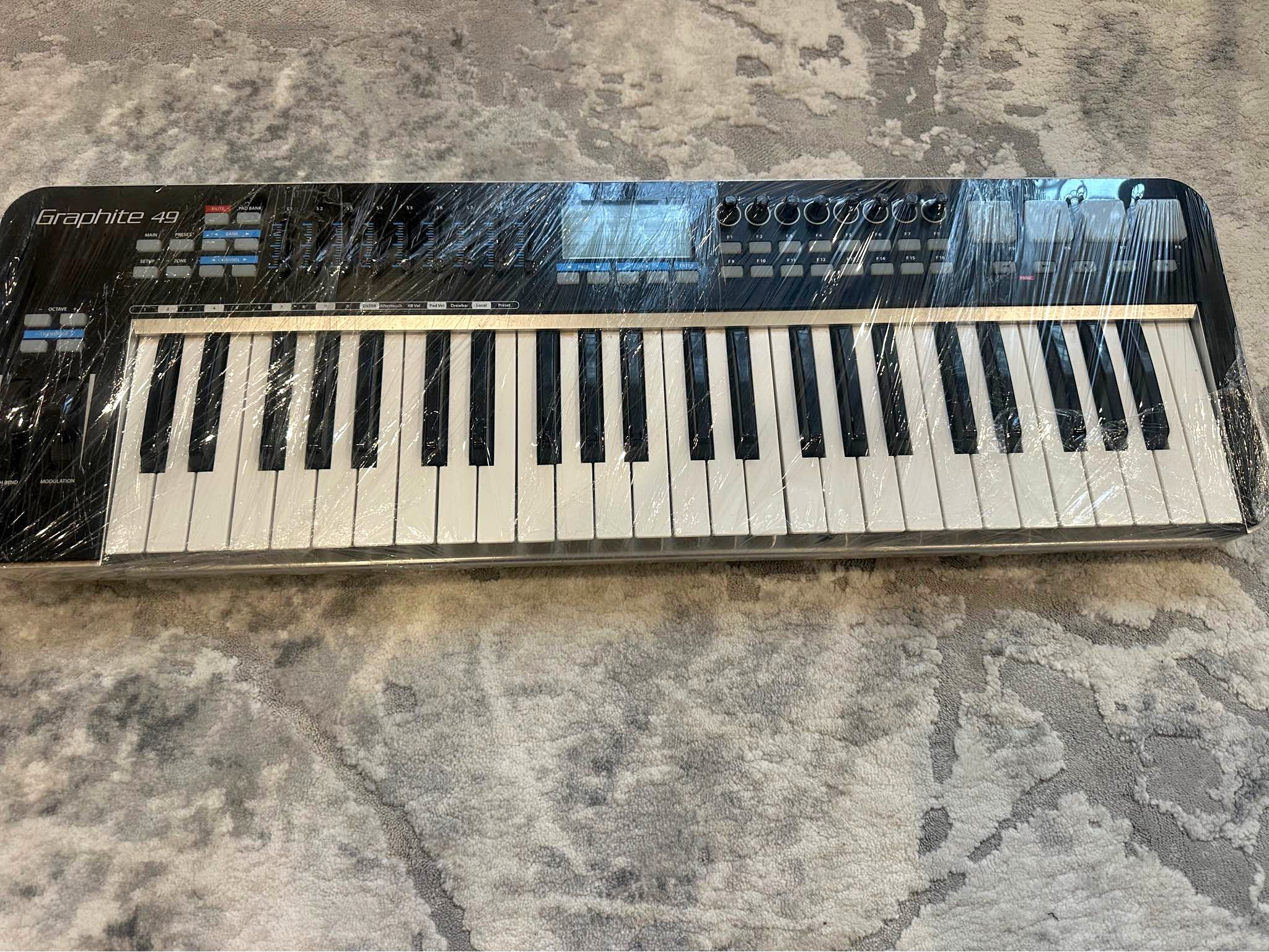 Samson Graphite 49 - Electronic Keyboards - Santa Clarita, California ...