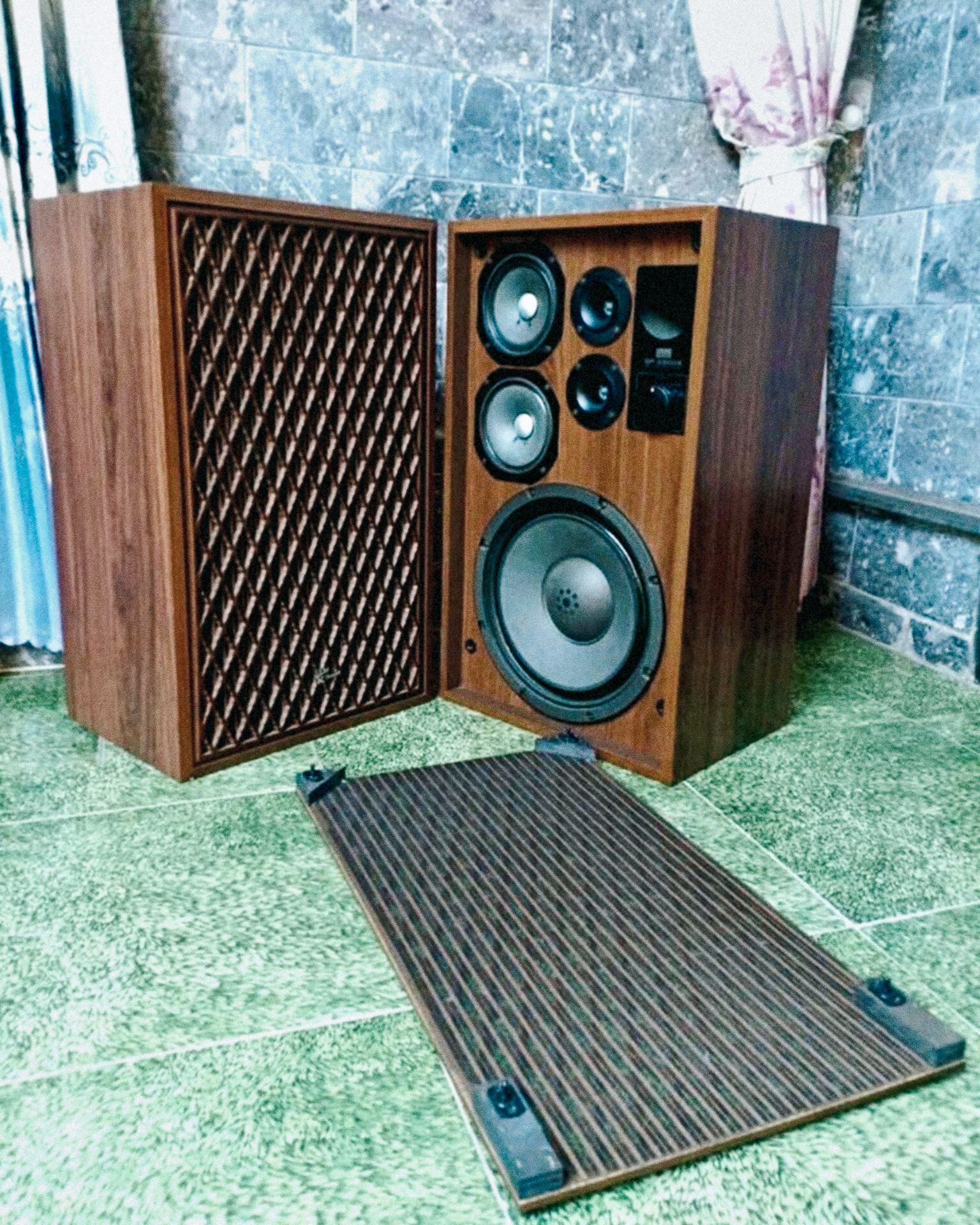 Sansui Speakers Pair SP-1005. உடப Sansui SPEAKER SYSTEM SP-1005