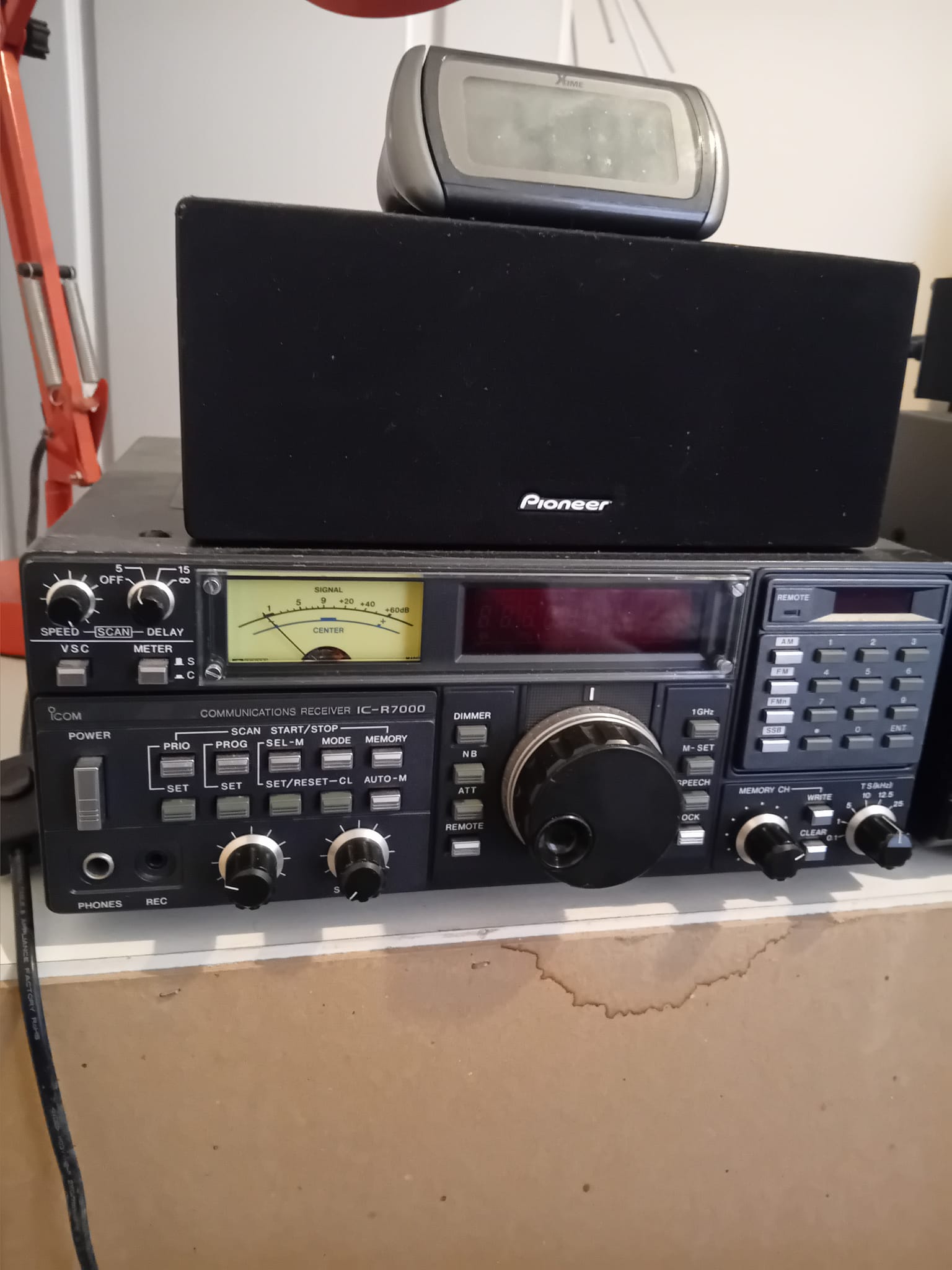 Icom IC-R5 communications receiver