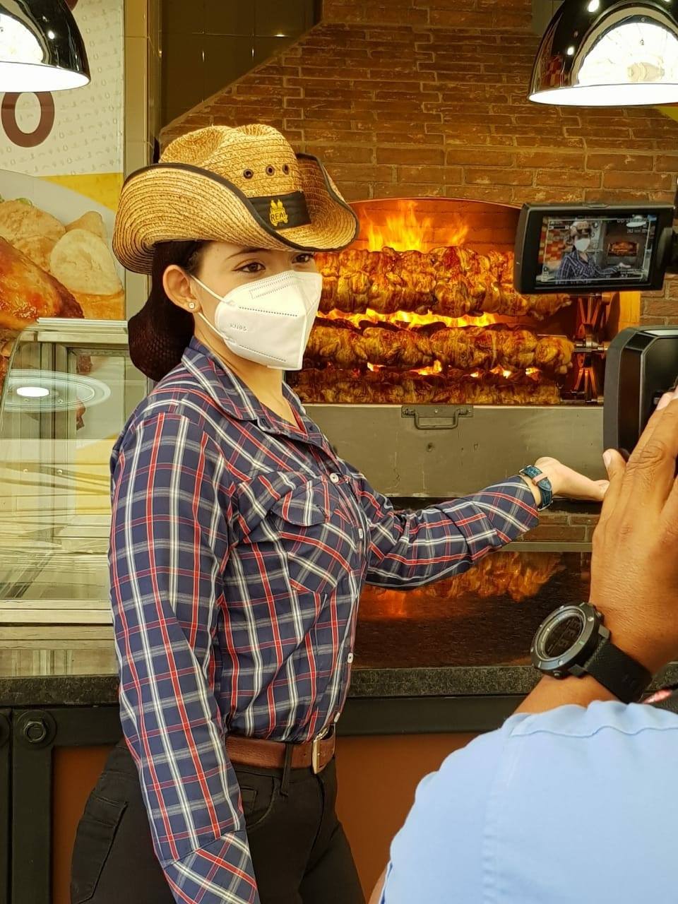 Pollos Real - 🤠 Con todo el sabor de nuestros rostizados,... | Facebook