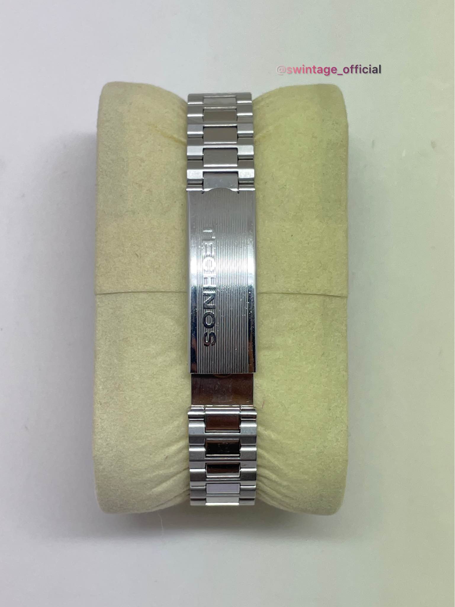 Technos Super Diver Grey Dial Swiss Made Ref : 15302 Size : 30mm 