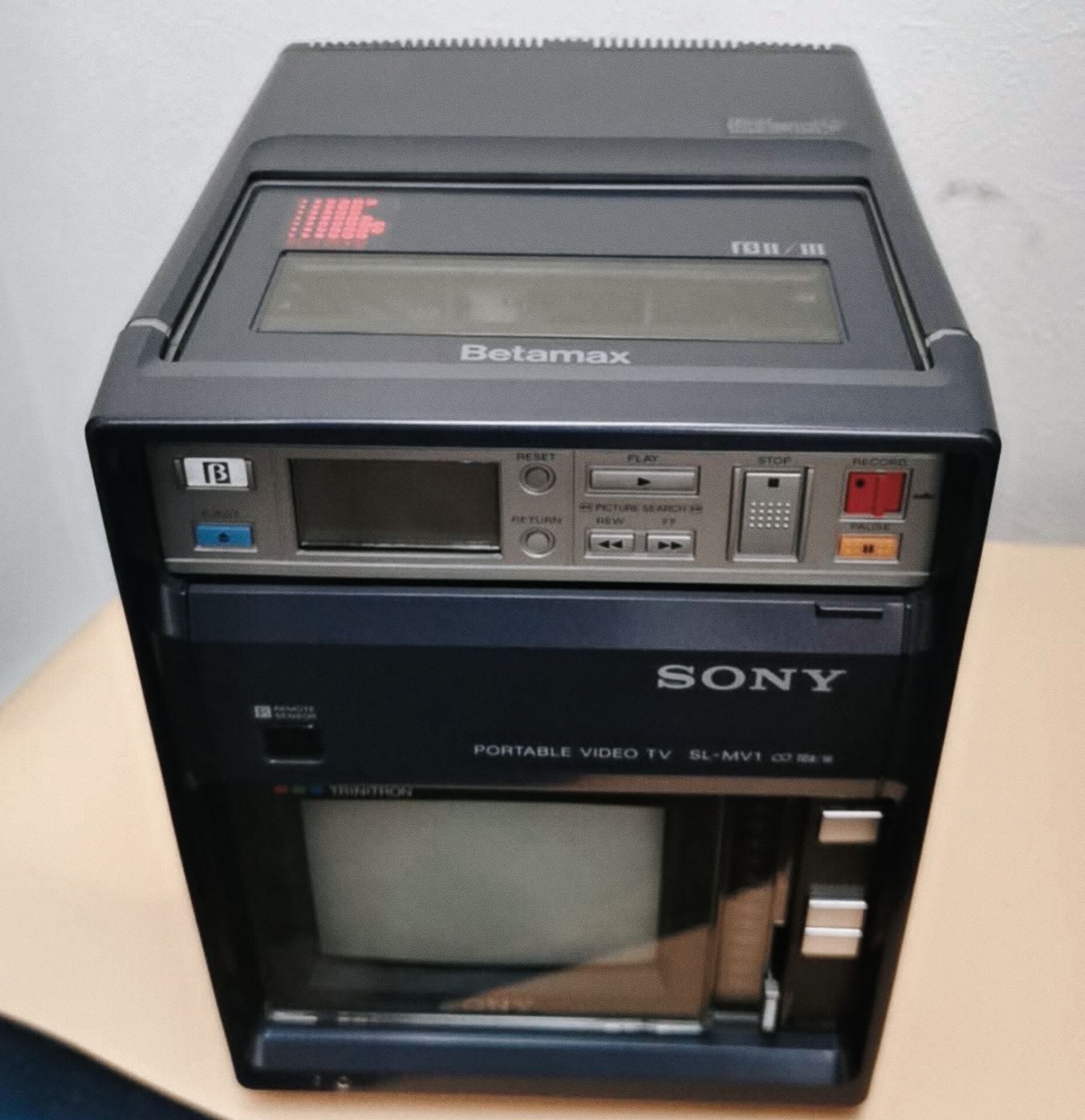 Sony Portable Video TV SL- MV1(Japan) (1983)