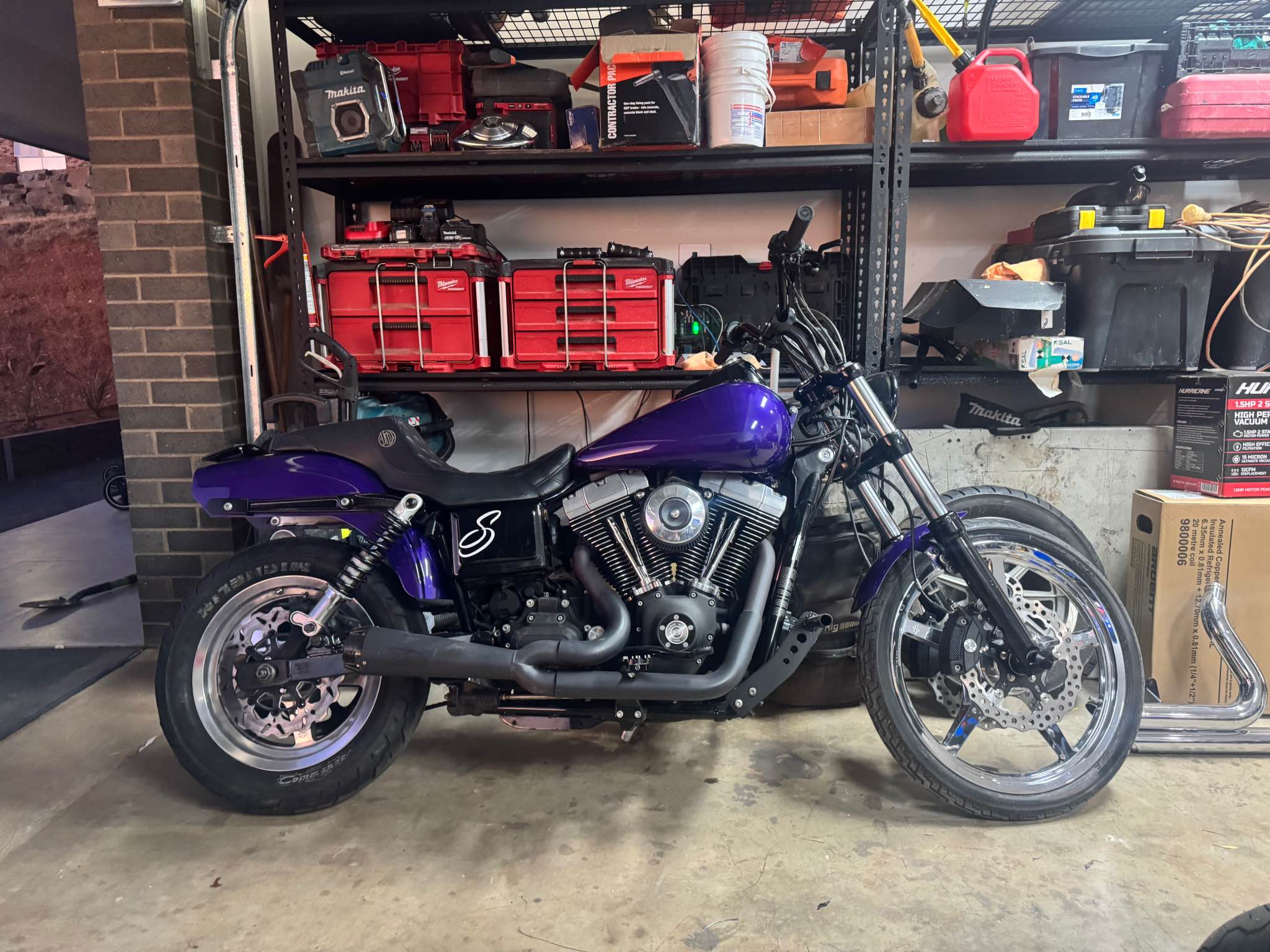 Wrecking 2008 Hayabusa ✓ - All black trims & plastics ✓ - Front