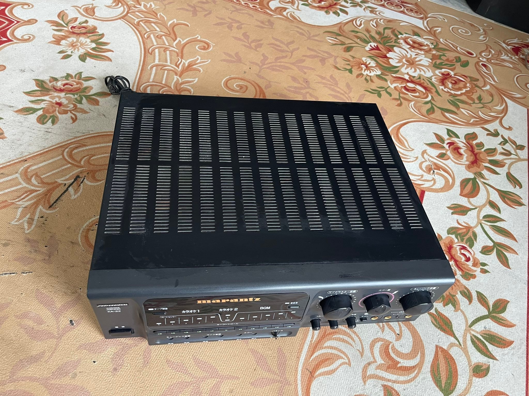 Amply Karaoke liền vang đến từ Nhật Bản MARANTZ KA-22.