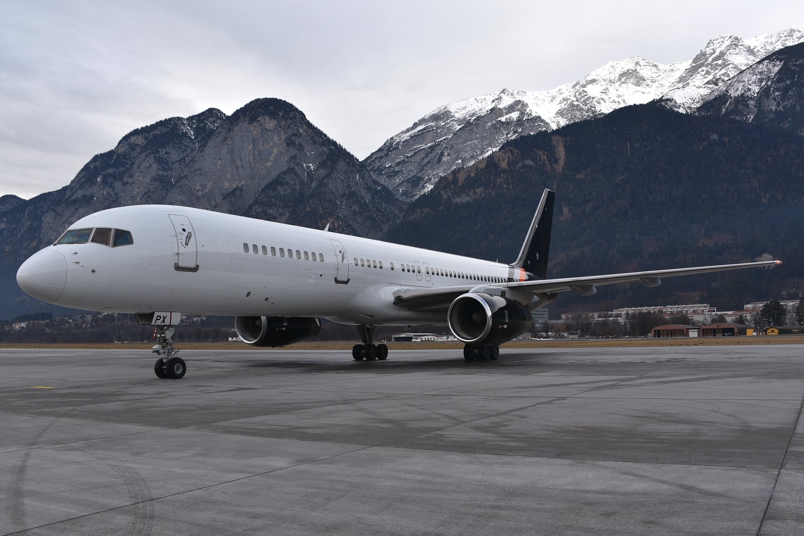 After a two year break the Boeing 757 is back at Innsbruck! G-ZAPX