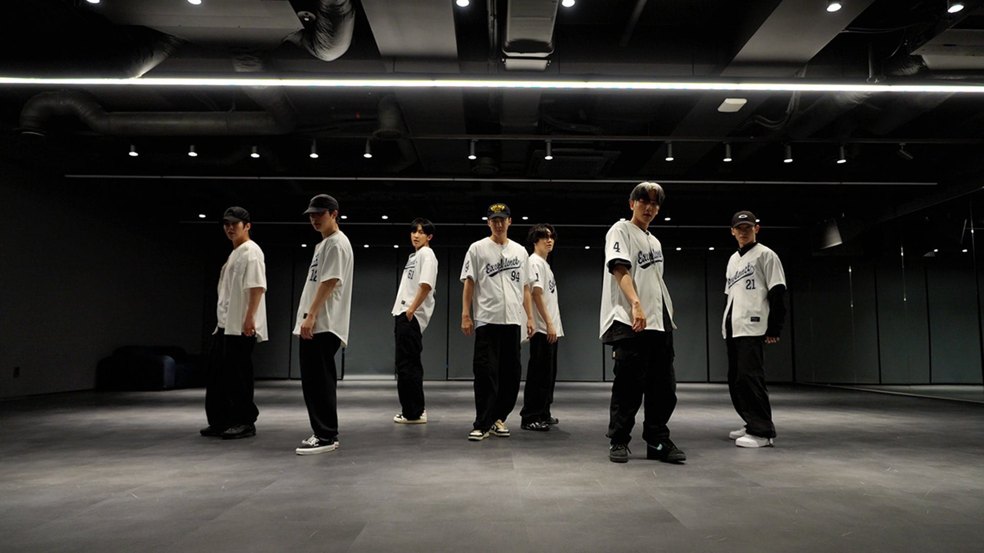 EXO Planet #6 - EXHORIZON JAPAN OFFICIAL MD 2026 i want this