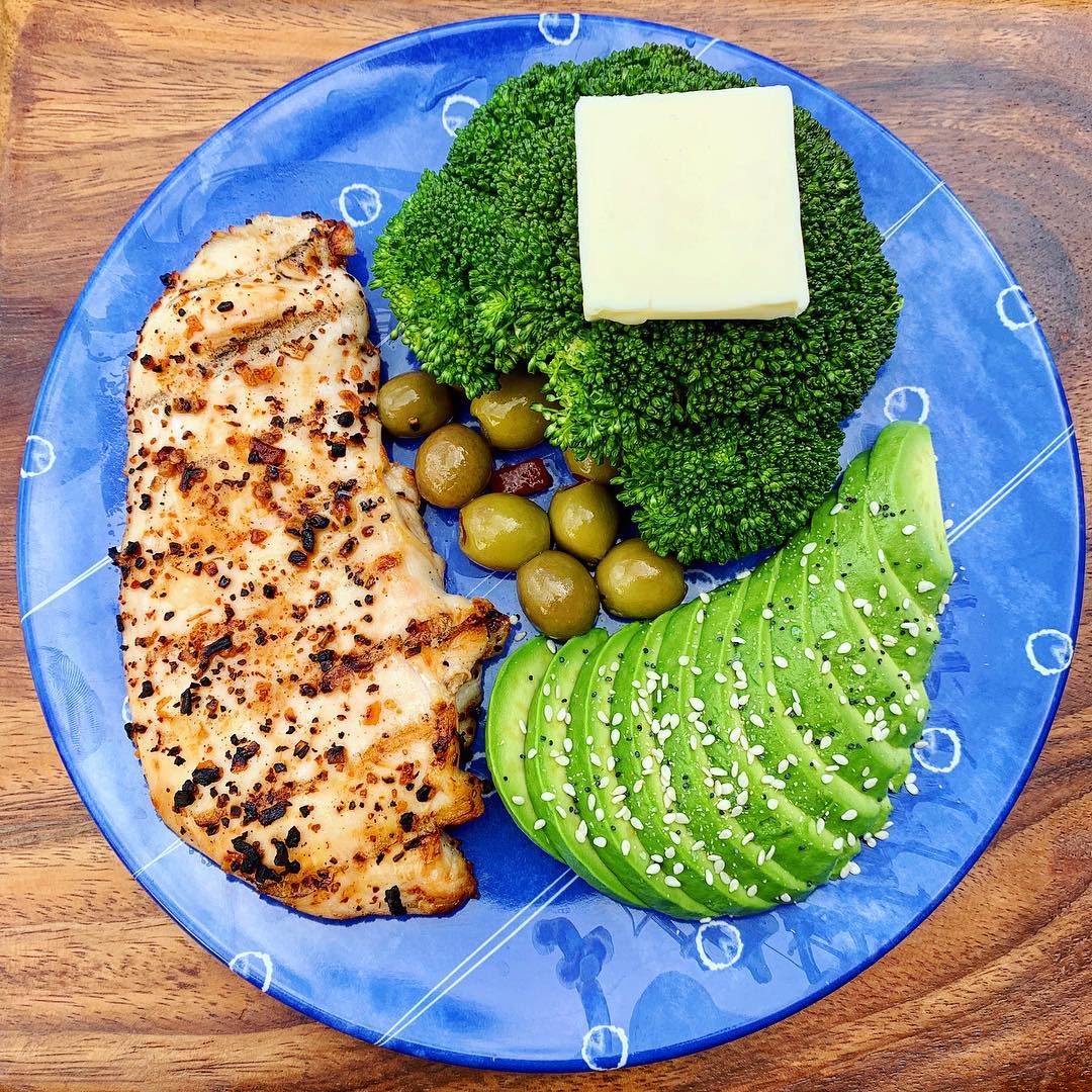 🍗🥦🥑: Kept it pretty simple tonight...... - Jed’s KETO Kitchen | Facebook