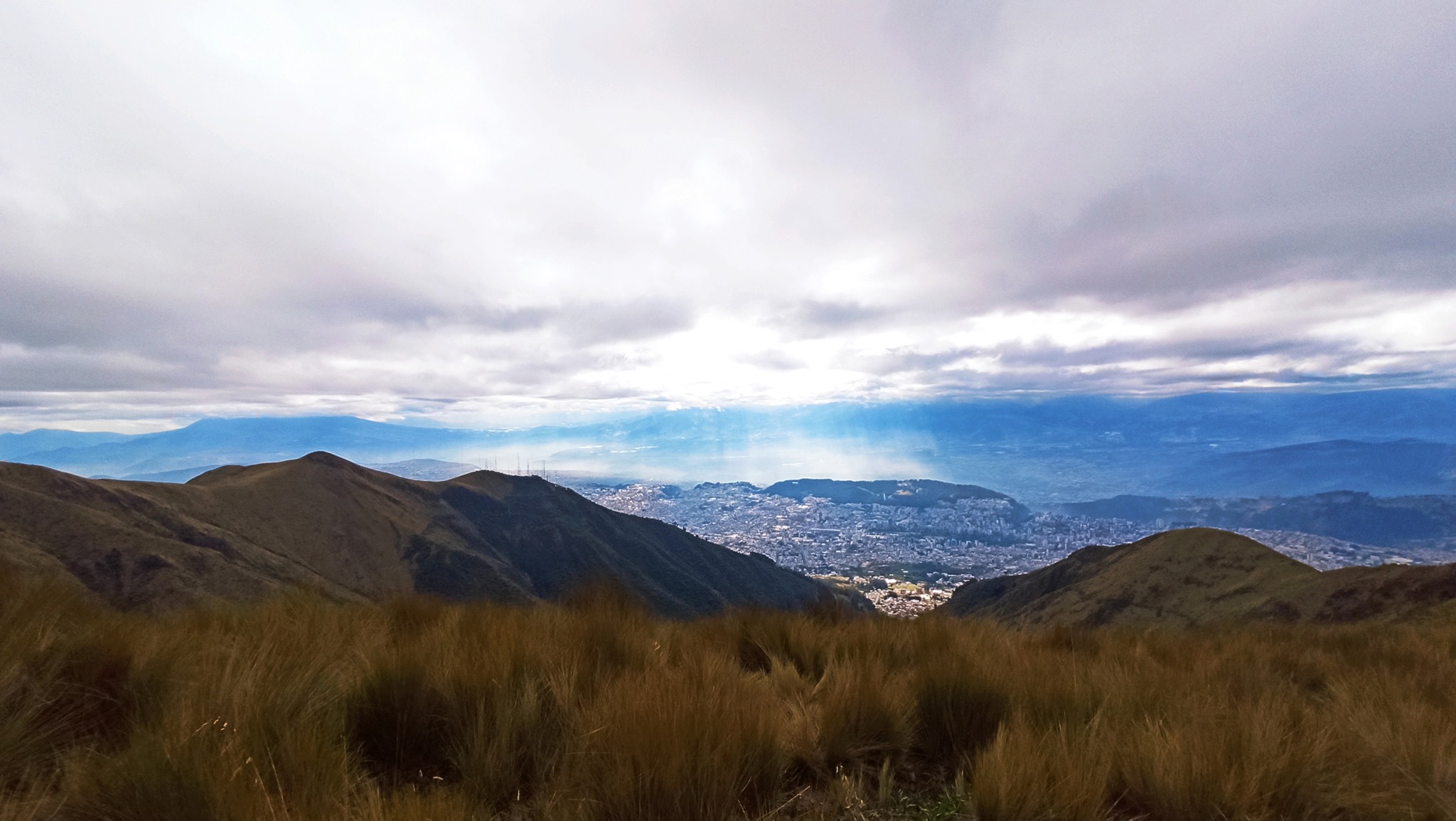 Cumbre Sur - El Rucu Pichincha es la montaña emblemática... | Facebook