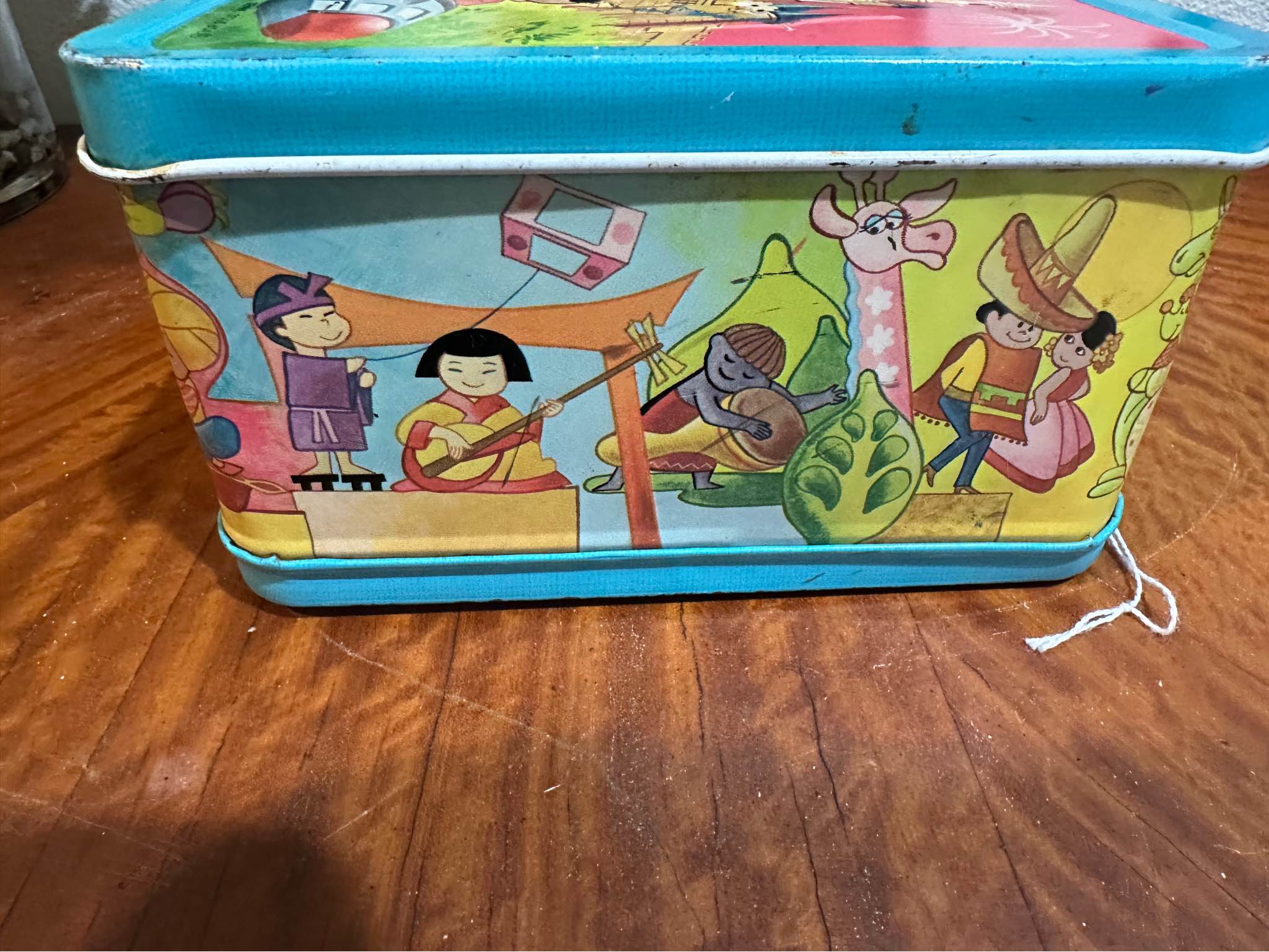 Vintage collectible metal lunch box classic Disney condition good