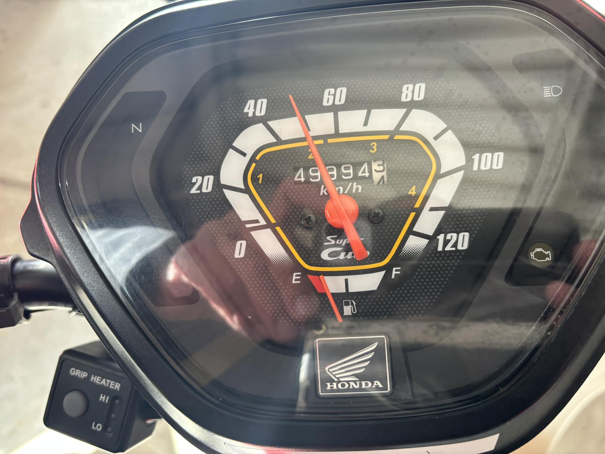 仕事のカブJA10ですが。。。 スピードメターが、50キロ付近で停止 