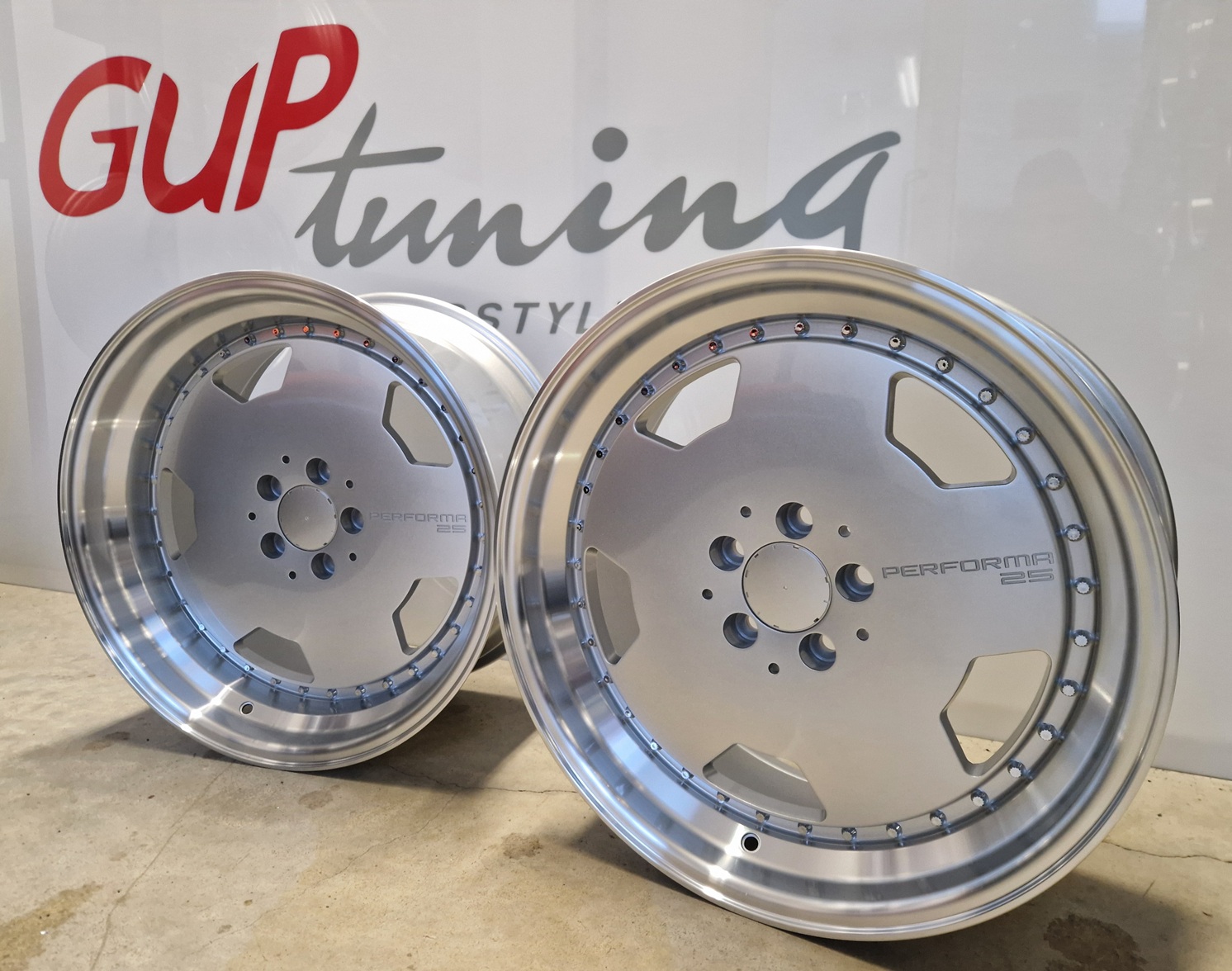 For sale brand new staggered aero III look wheels in 17/18/19 inch 