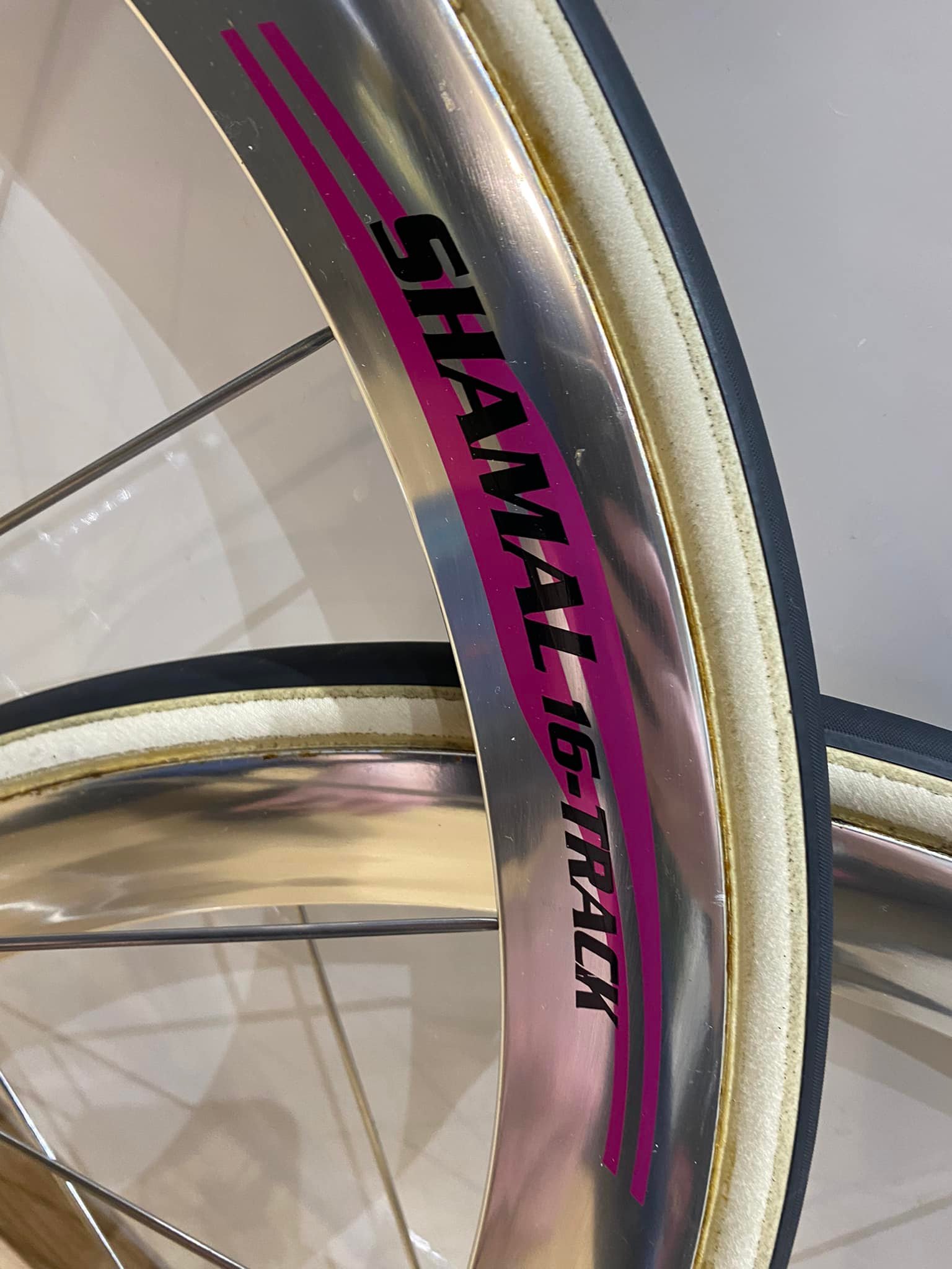 Campagnolo Shamal 16 track wheels with Vittoria Pista Evo CS tyres