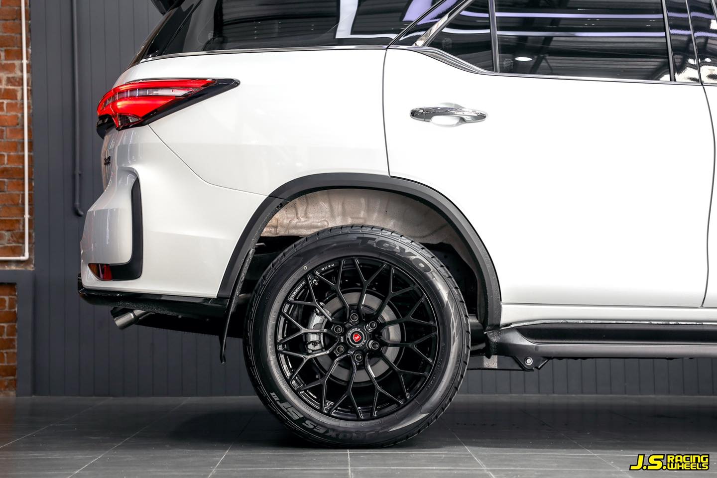J.S.Racing Wheels ล้อ ยาง โช็ค เบรค รถยนต์ญี่ปุ่น ยุโรป บางบัวทอง ...
