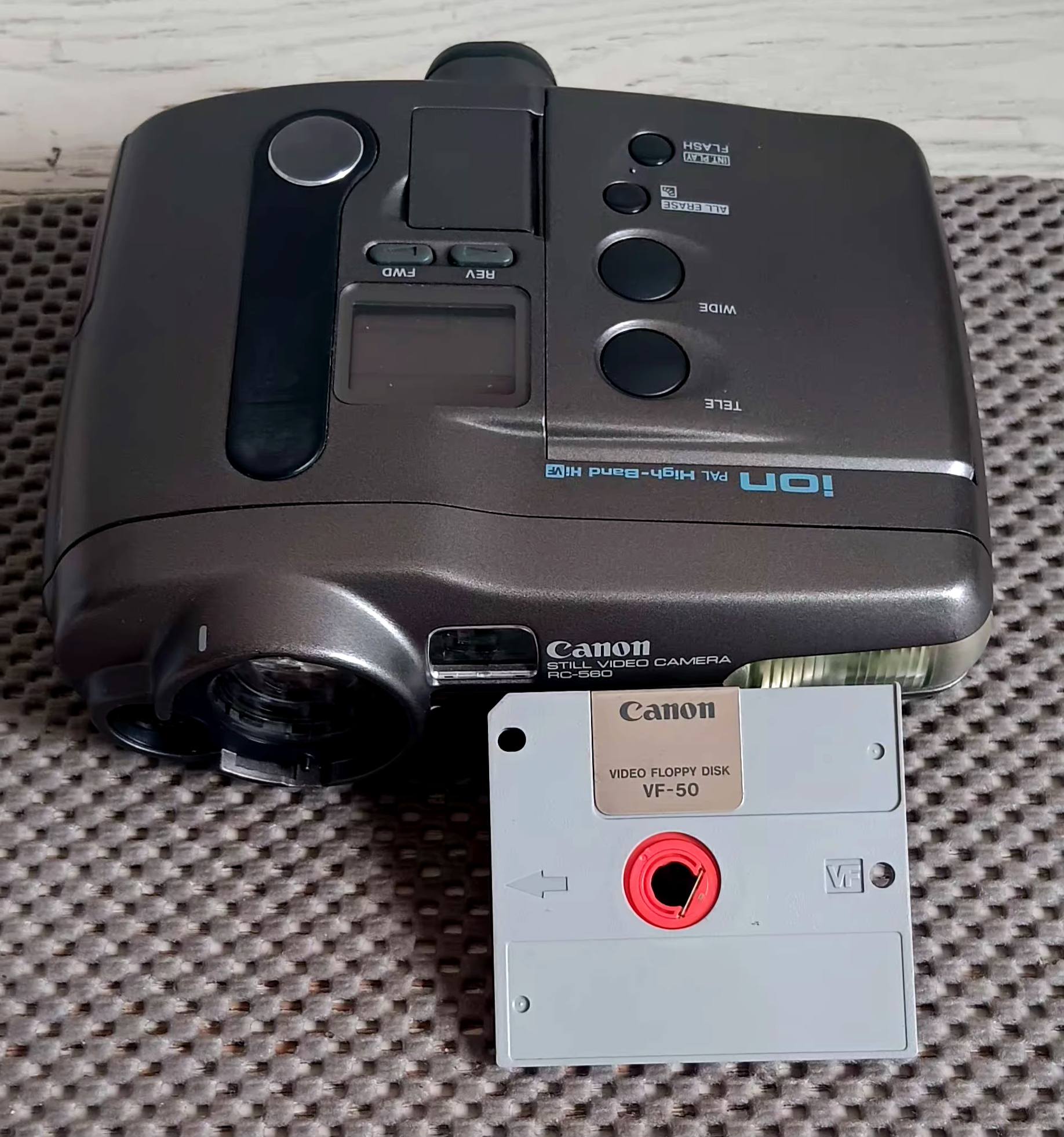 Canon RC-250 still-video camera introduction