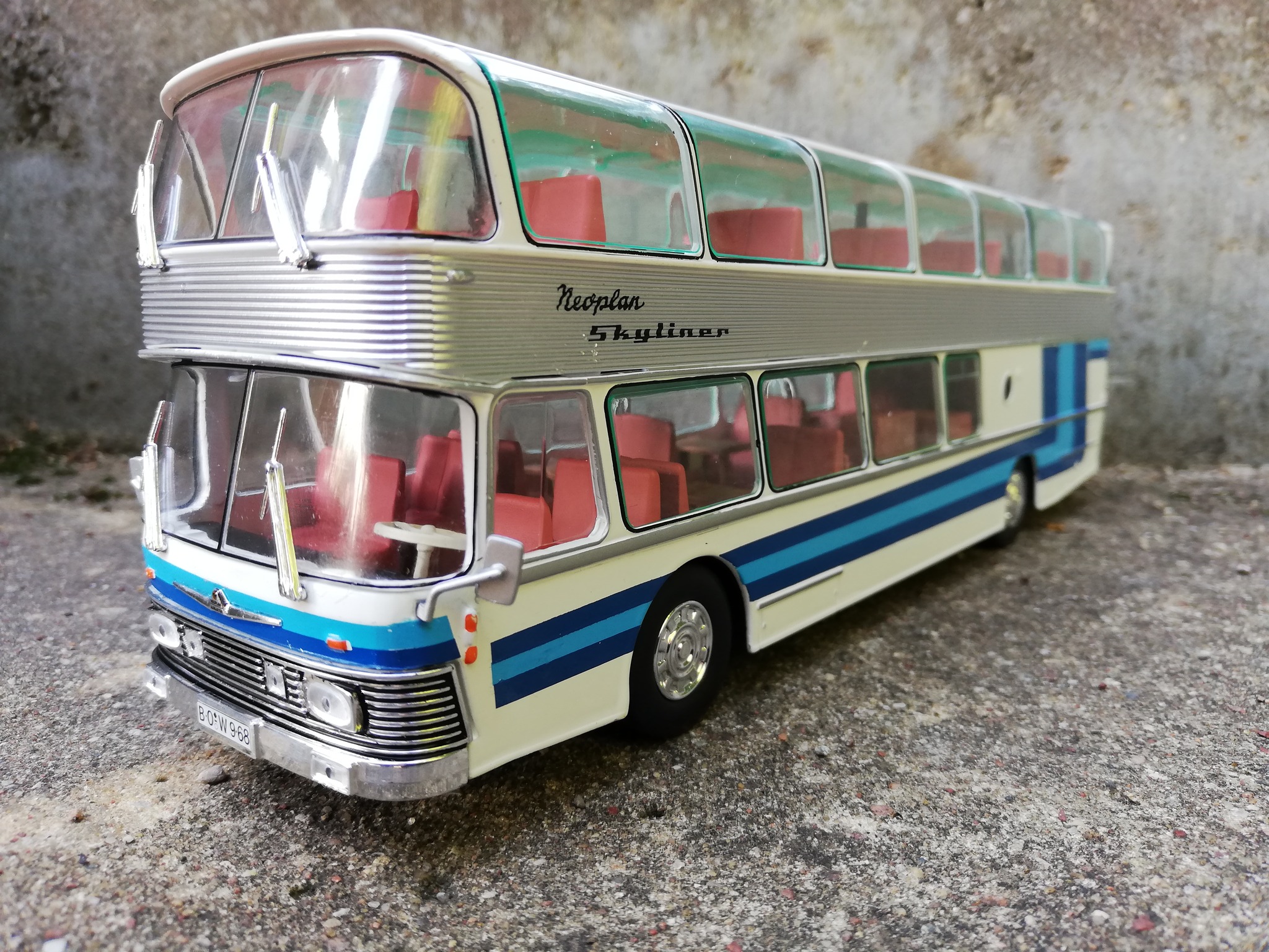 Neoplan NH22 Skyliner 1:43 by Hachette