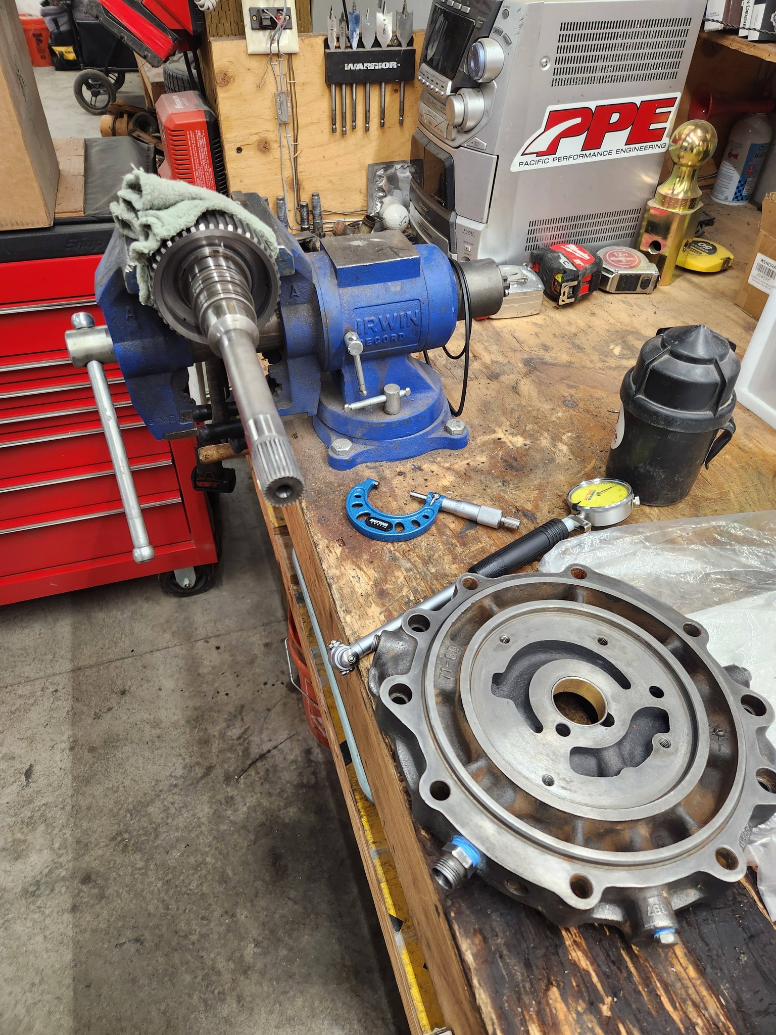 Rebuilding Case 580 backhoe shuttle shift with .004 clearance issue